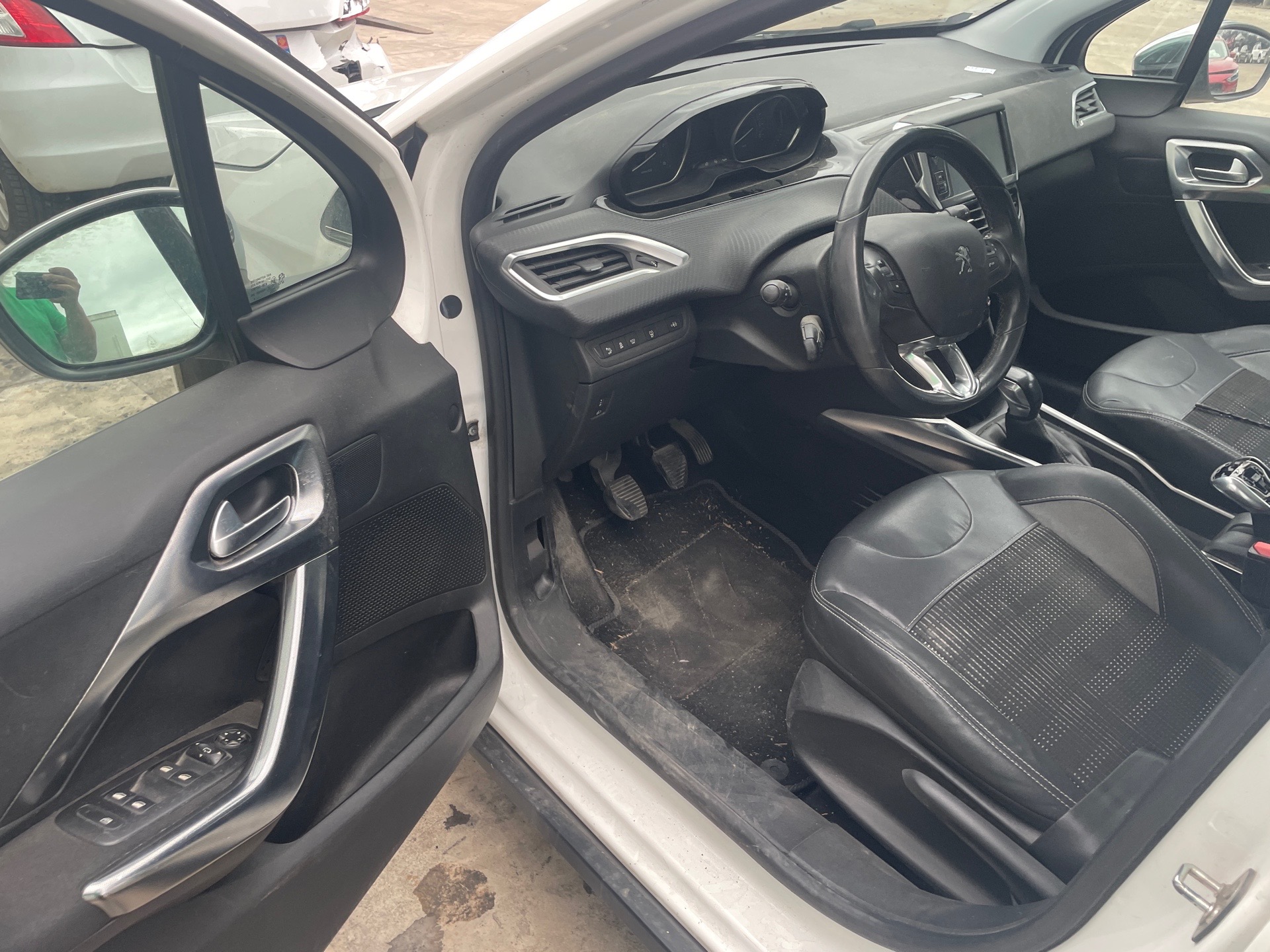 Image PEUGEOT 2008 1