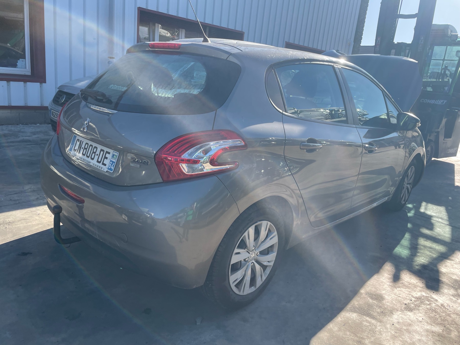 Image PEUGEOT 208 1