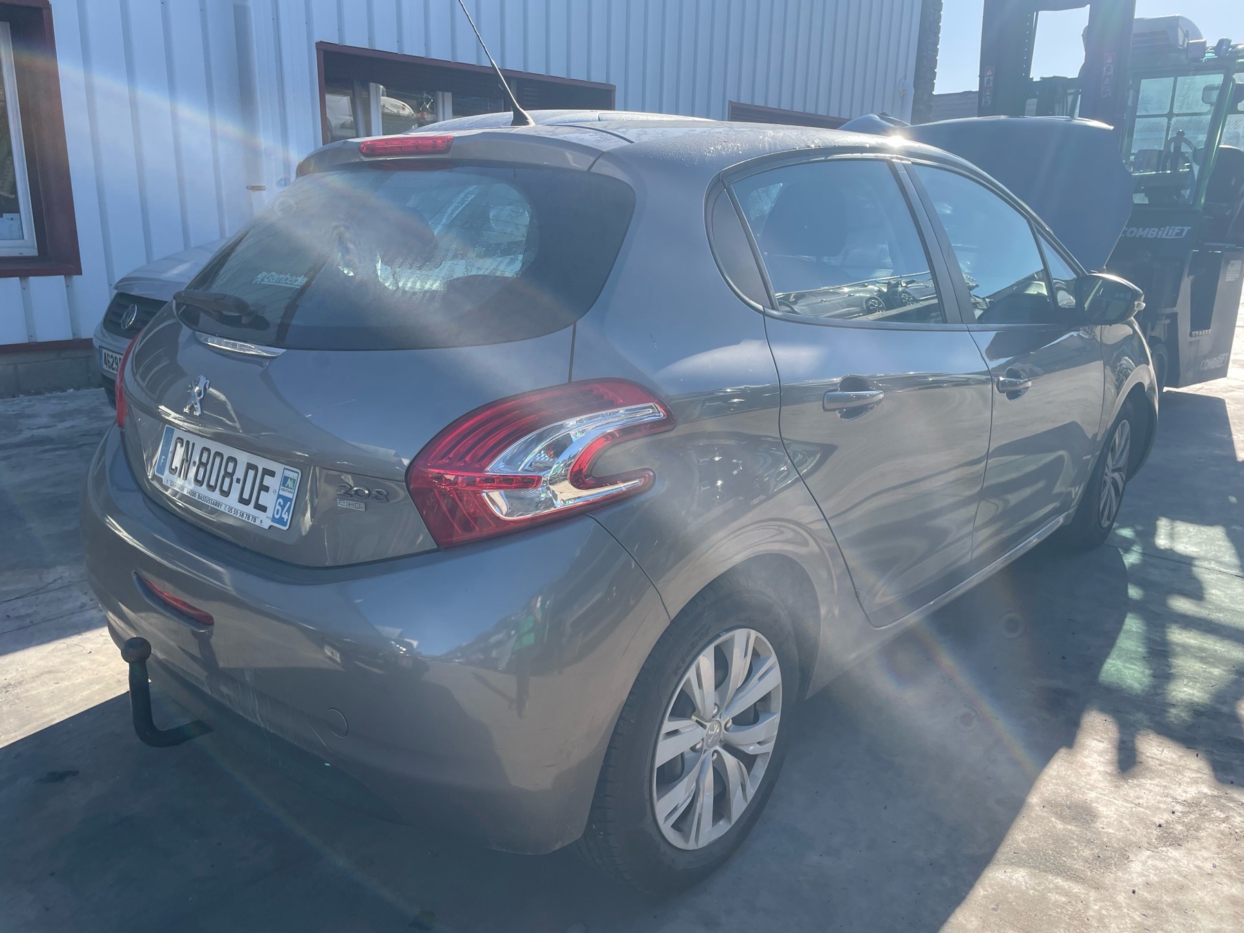 Image PEUGEOT 208 1