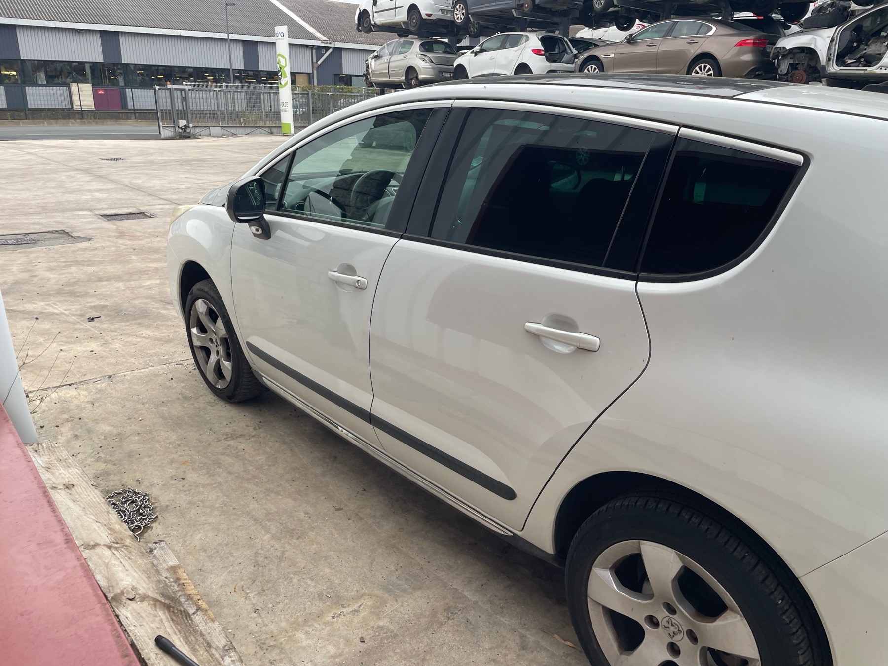 Image PEUGEOT 3008 1