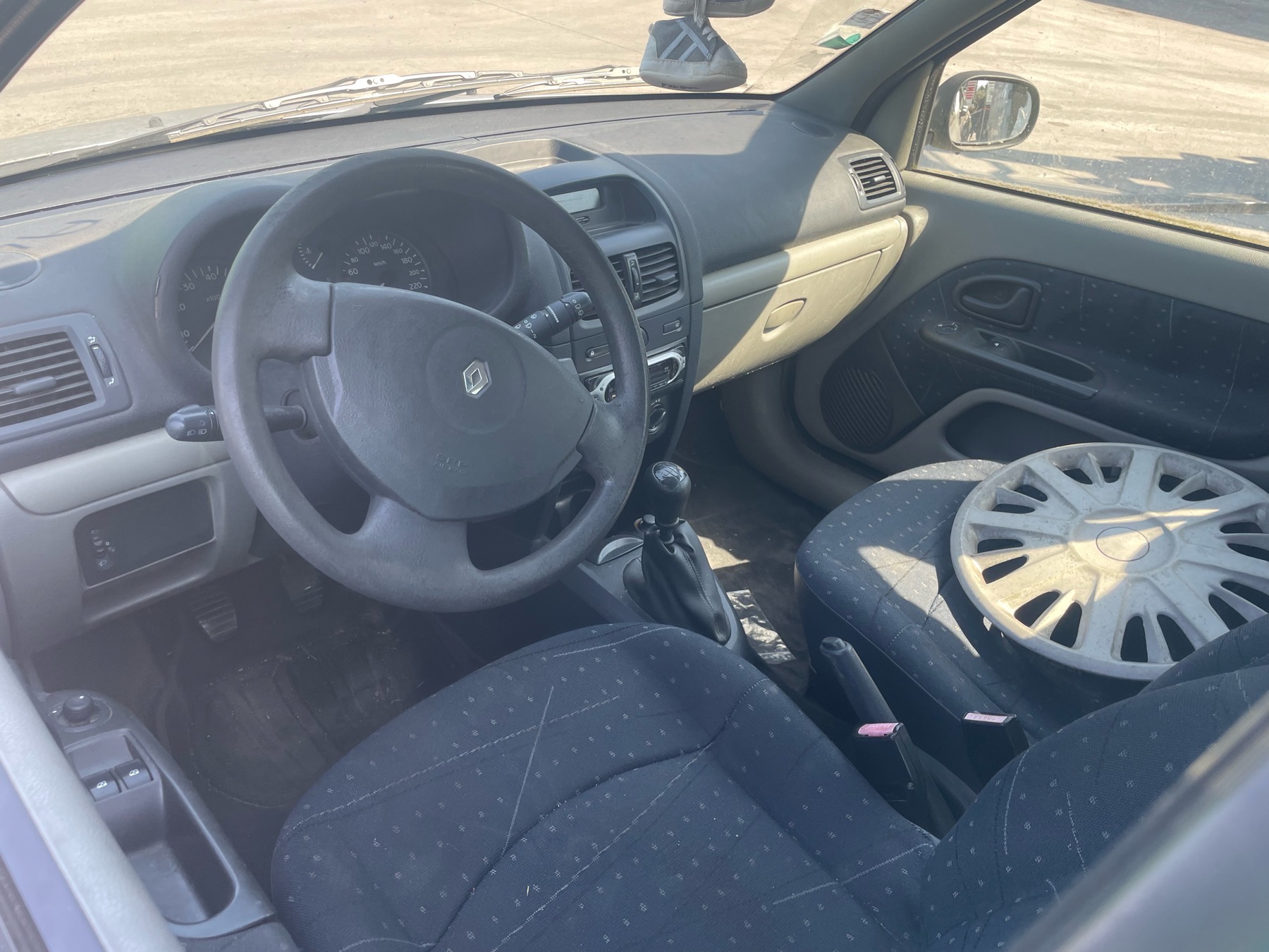 Image RENAULT CLIO 2