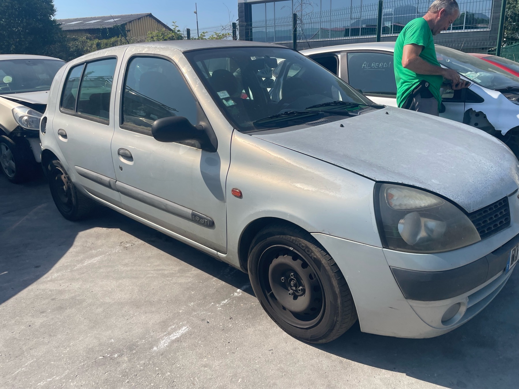 Image RENAULT CLIO 2