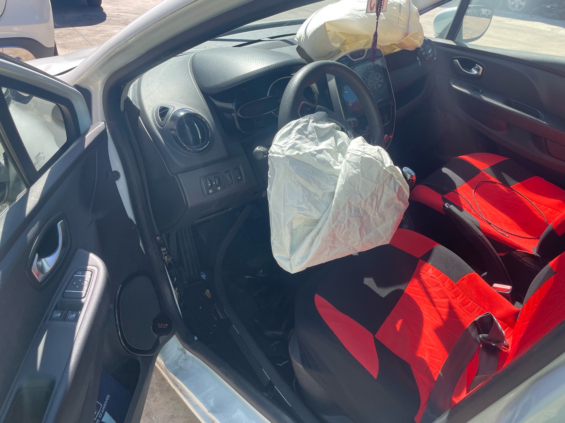 Image RENAULT CLIO 4