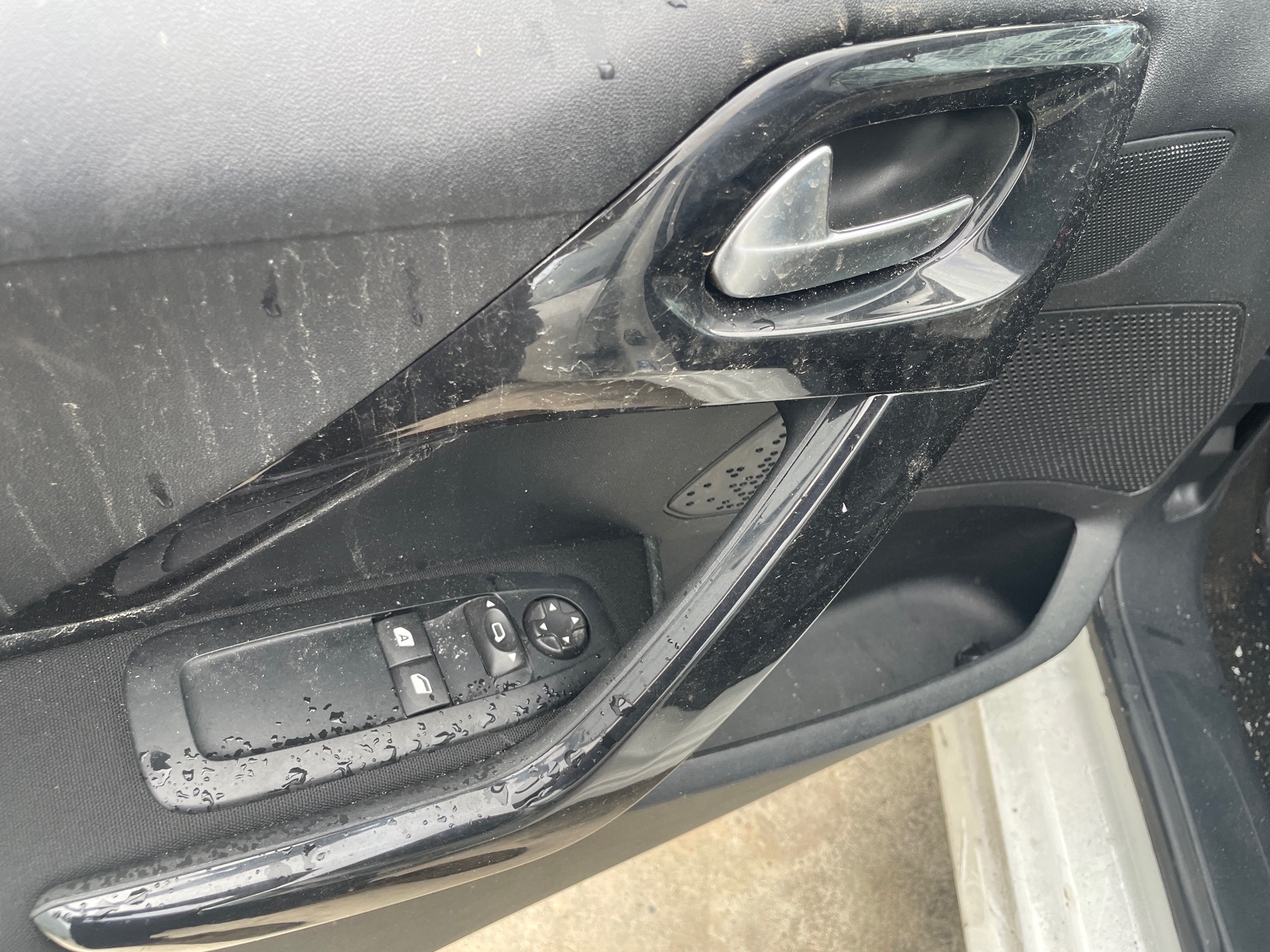 Image PEUGEOT 208 1