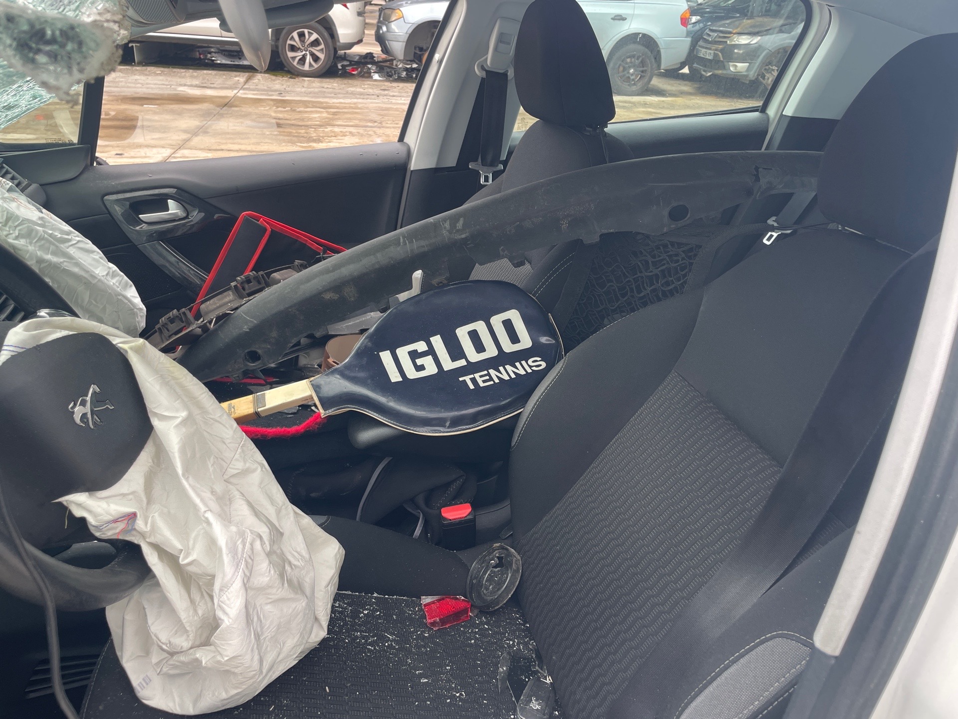 Image PEUGEOT 208 1