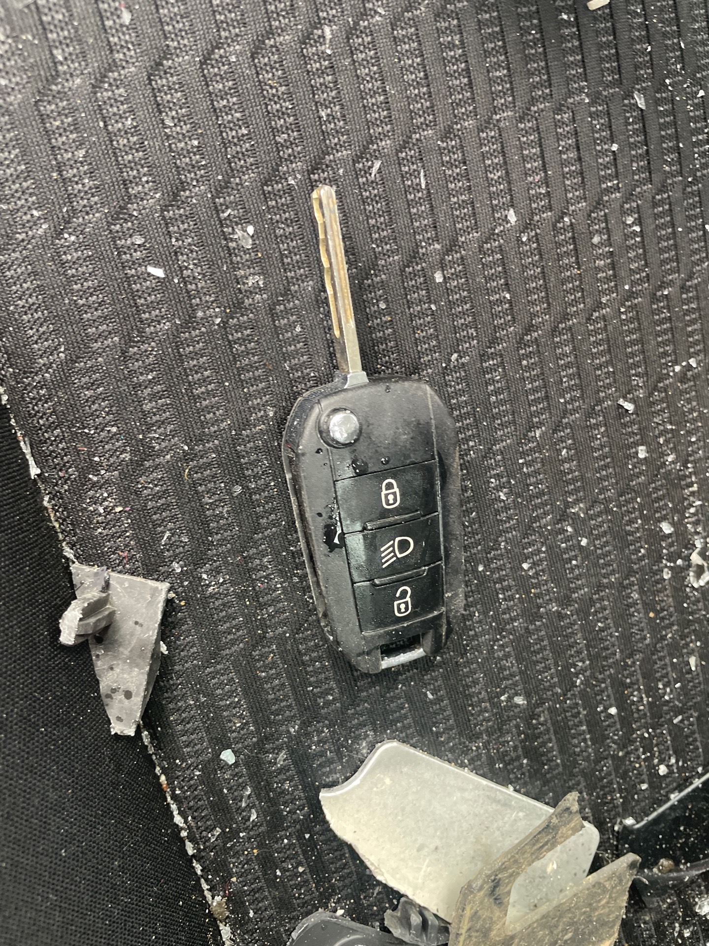 Image PEUGEOT 208 1