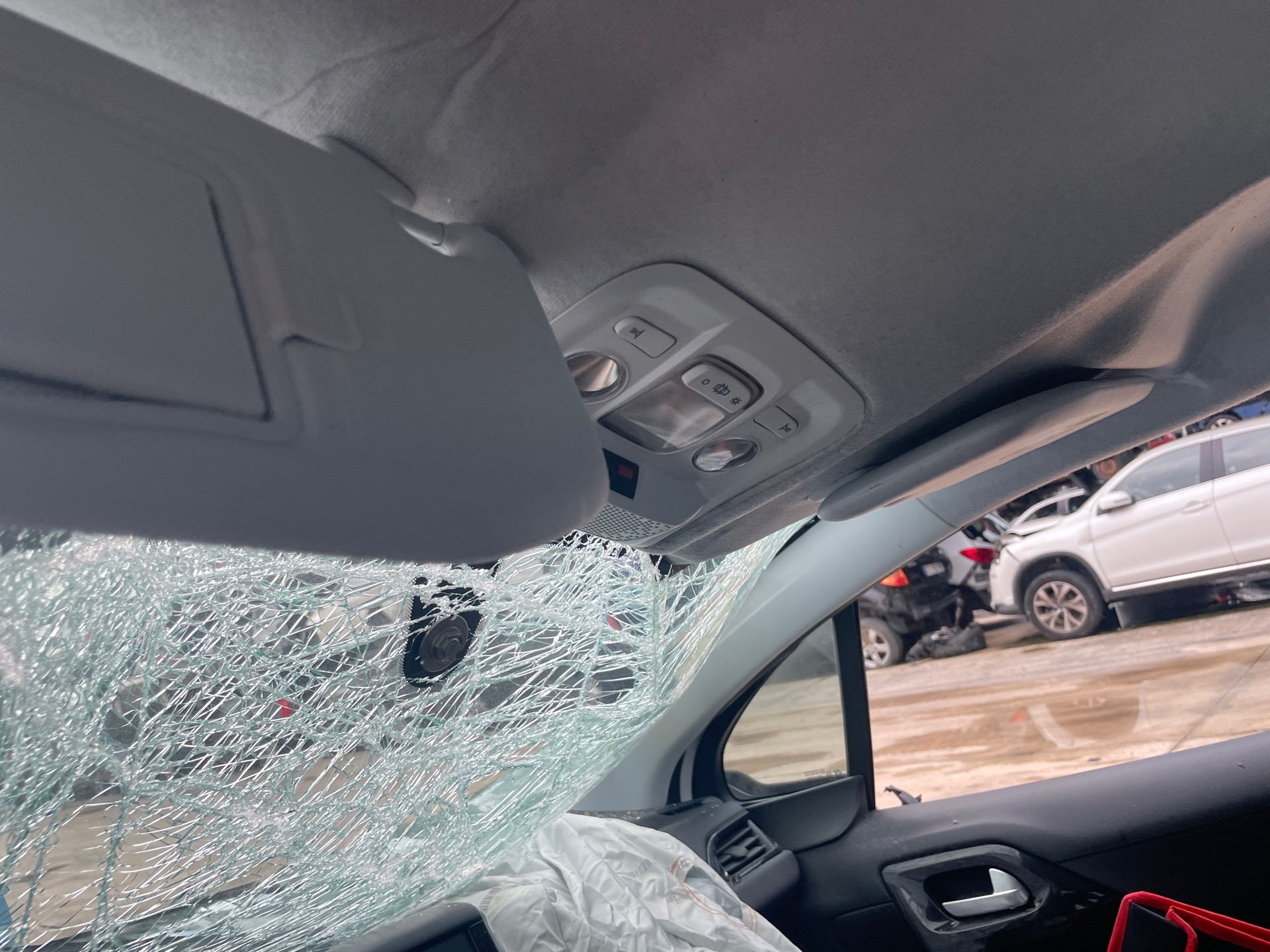 Image PEUGEOT 208 1