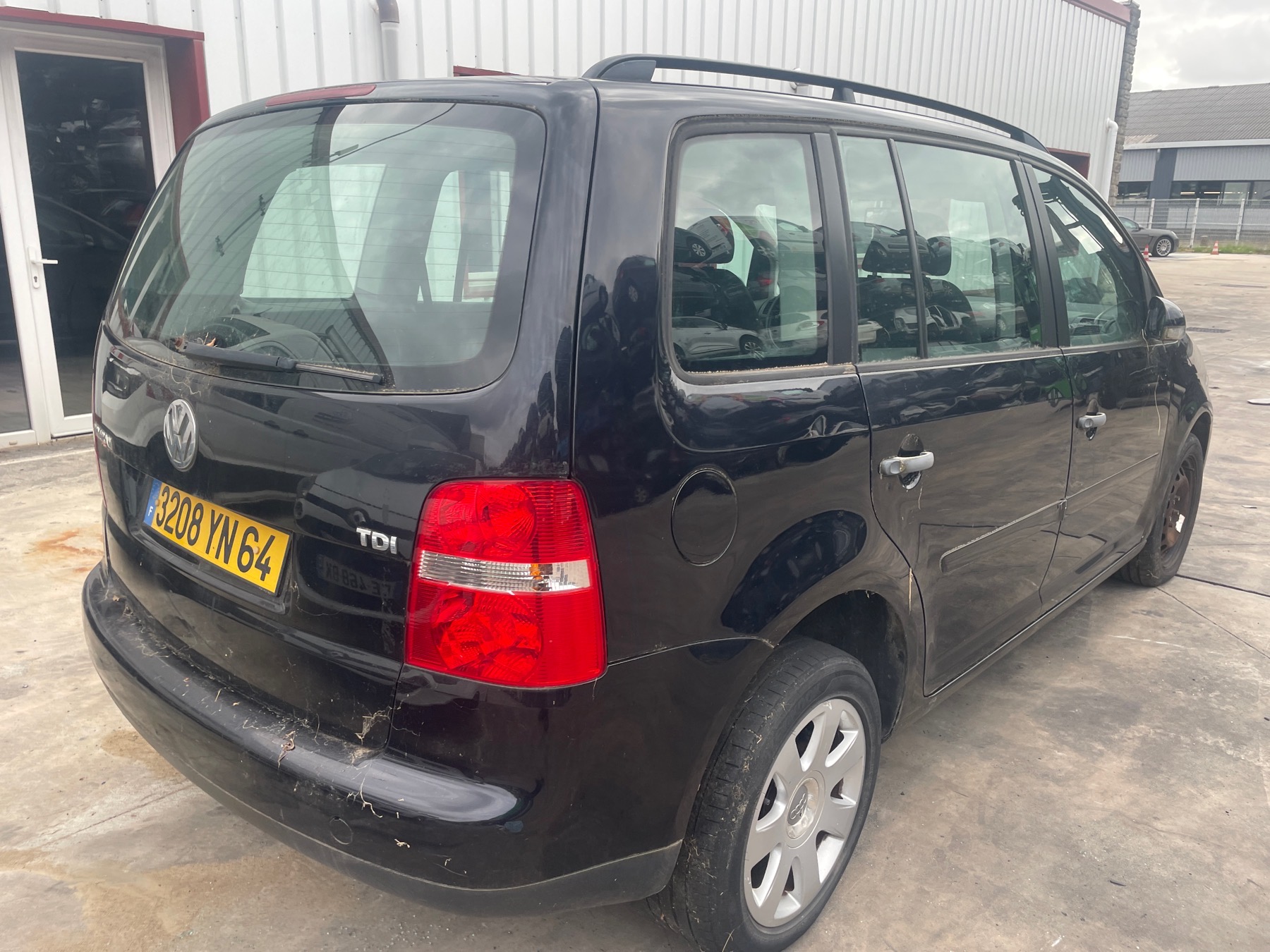 Image VOLKSWAGEN TOURAN 1