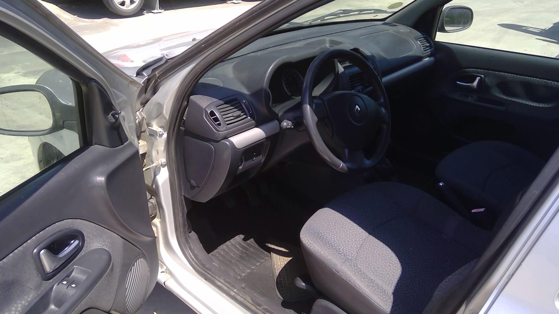 Image RENAULT CLIO 2