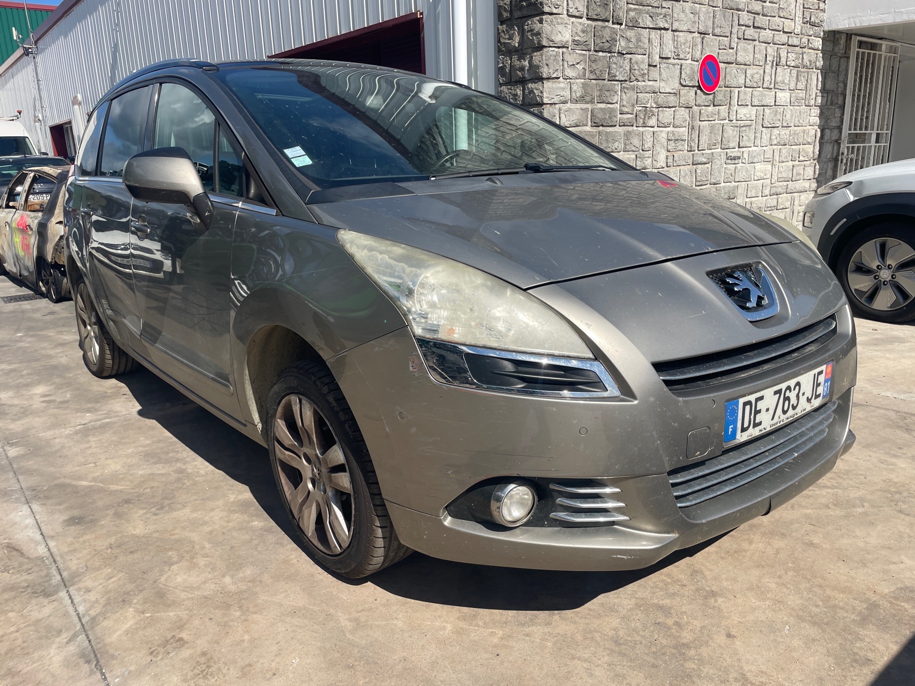 Image PEUGEOT 5008 1