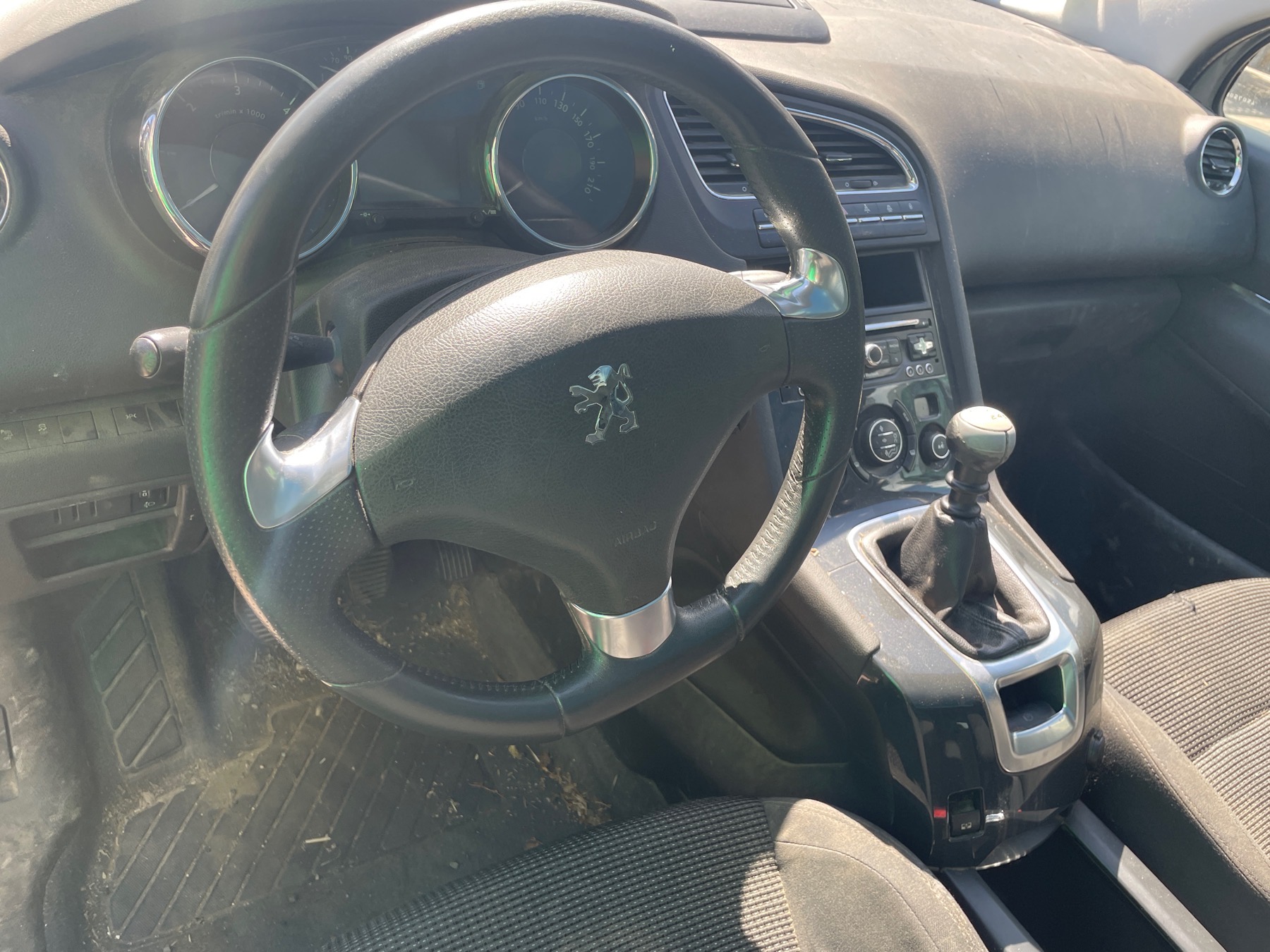 Image PEUGEOT 5008 1