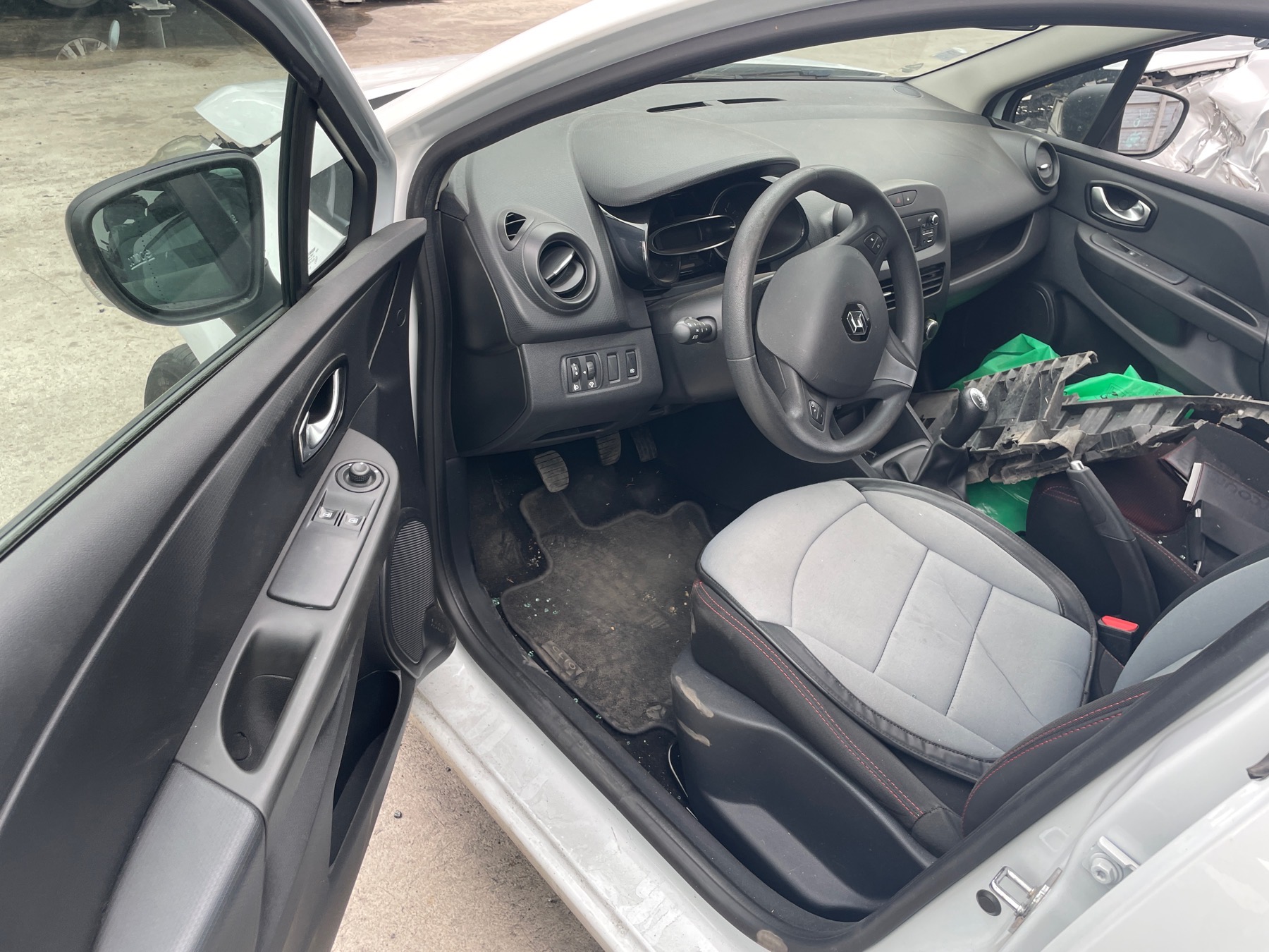 Image RENAULT CLIO 4