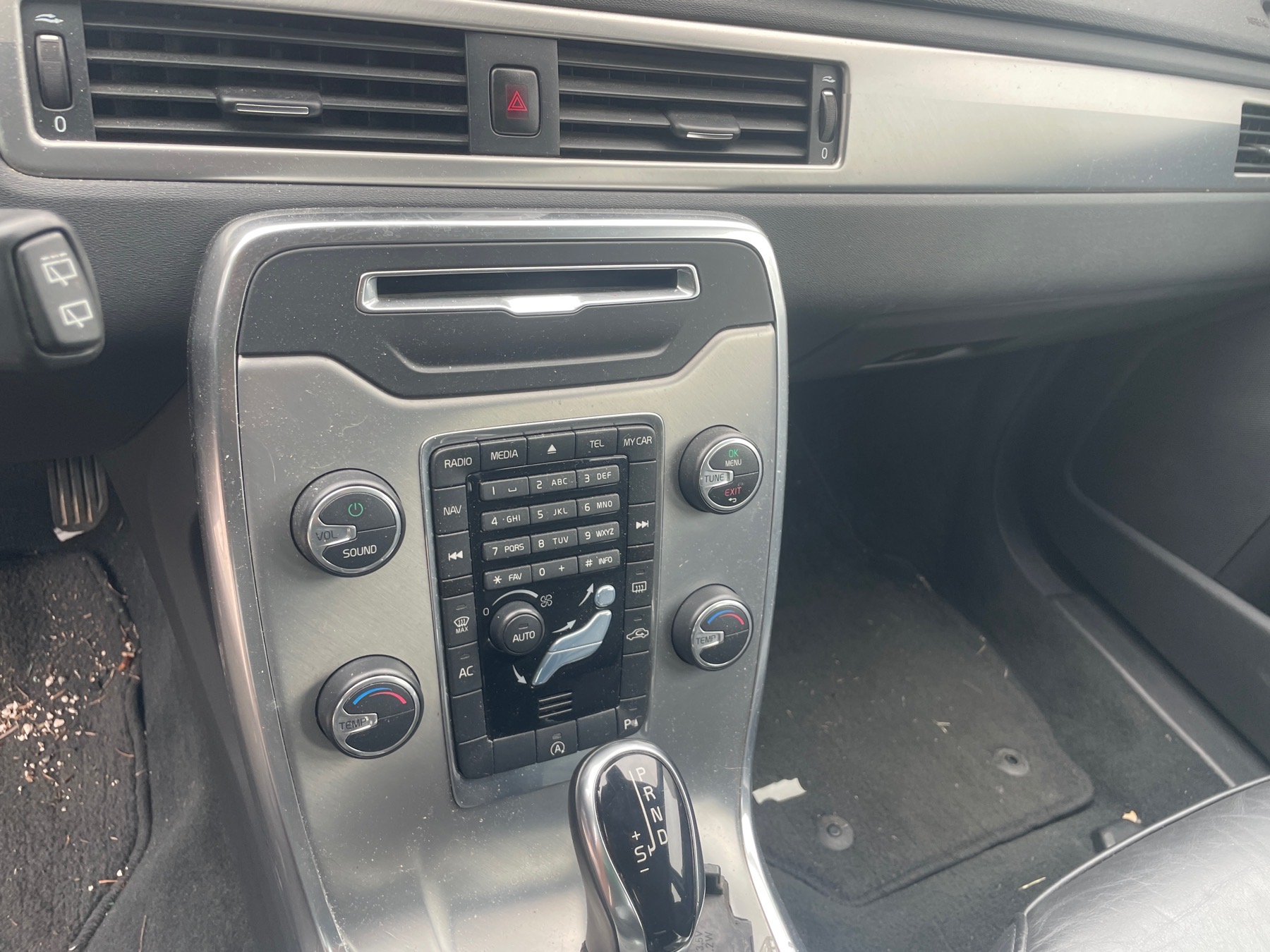 Image VOLVO V 70 2