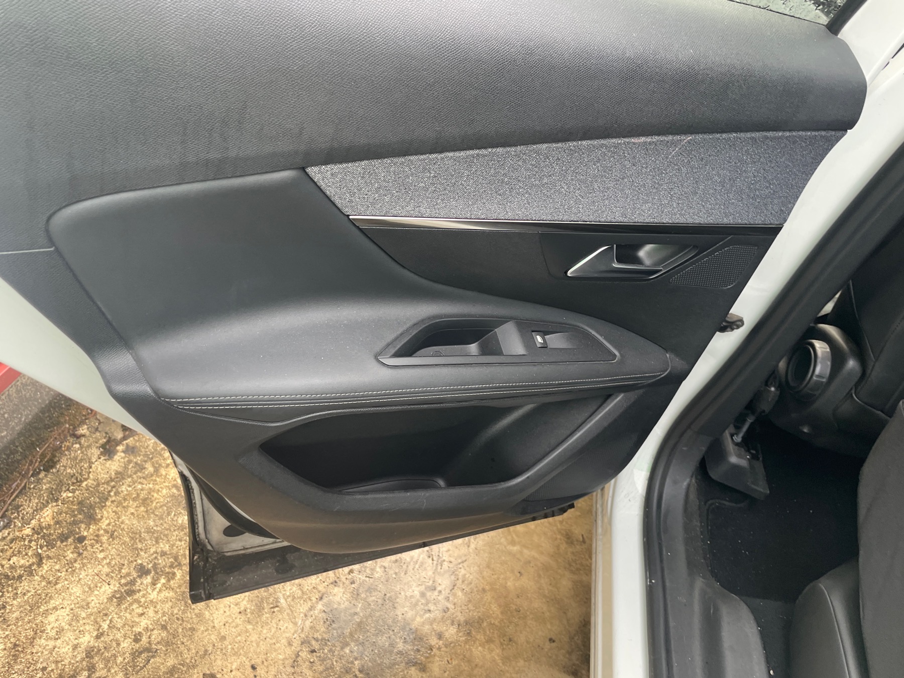 Image PEUGEOT 3008 2