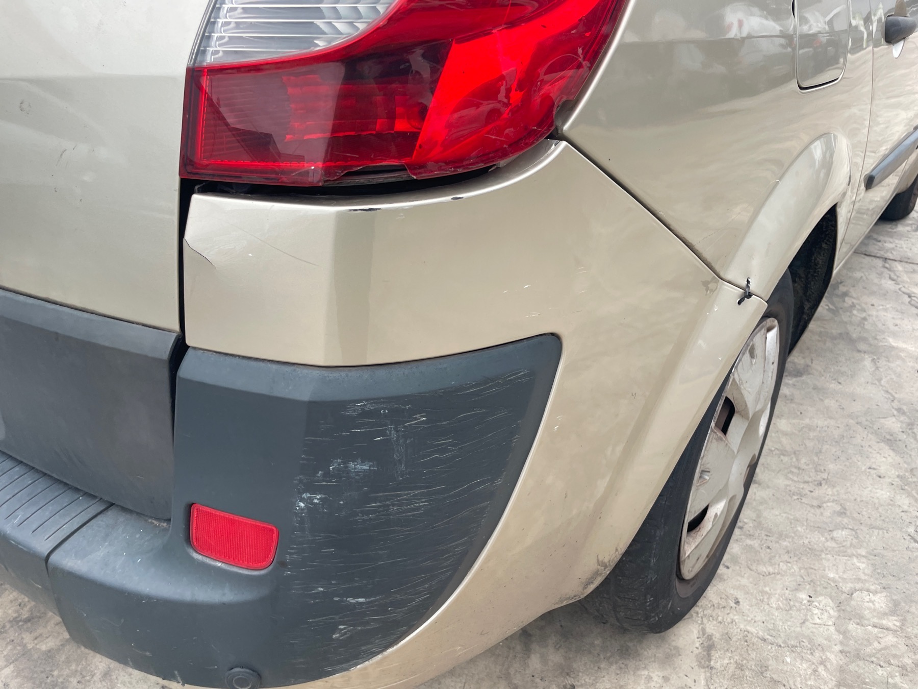 Image RENAULT GRAND SCENIC 2