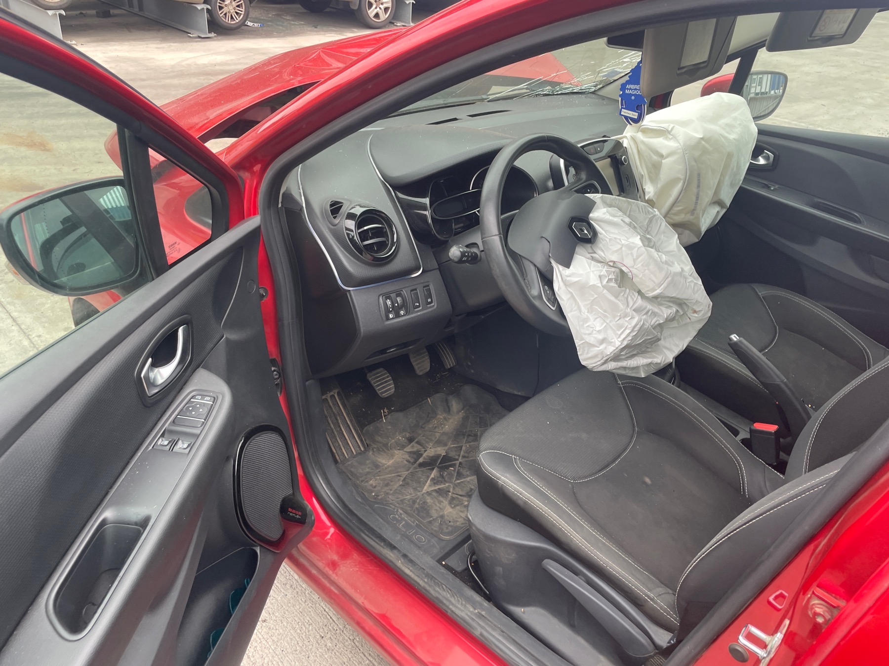 Image RENAULT CLIO 4