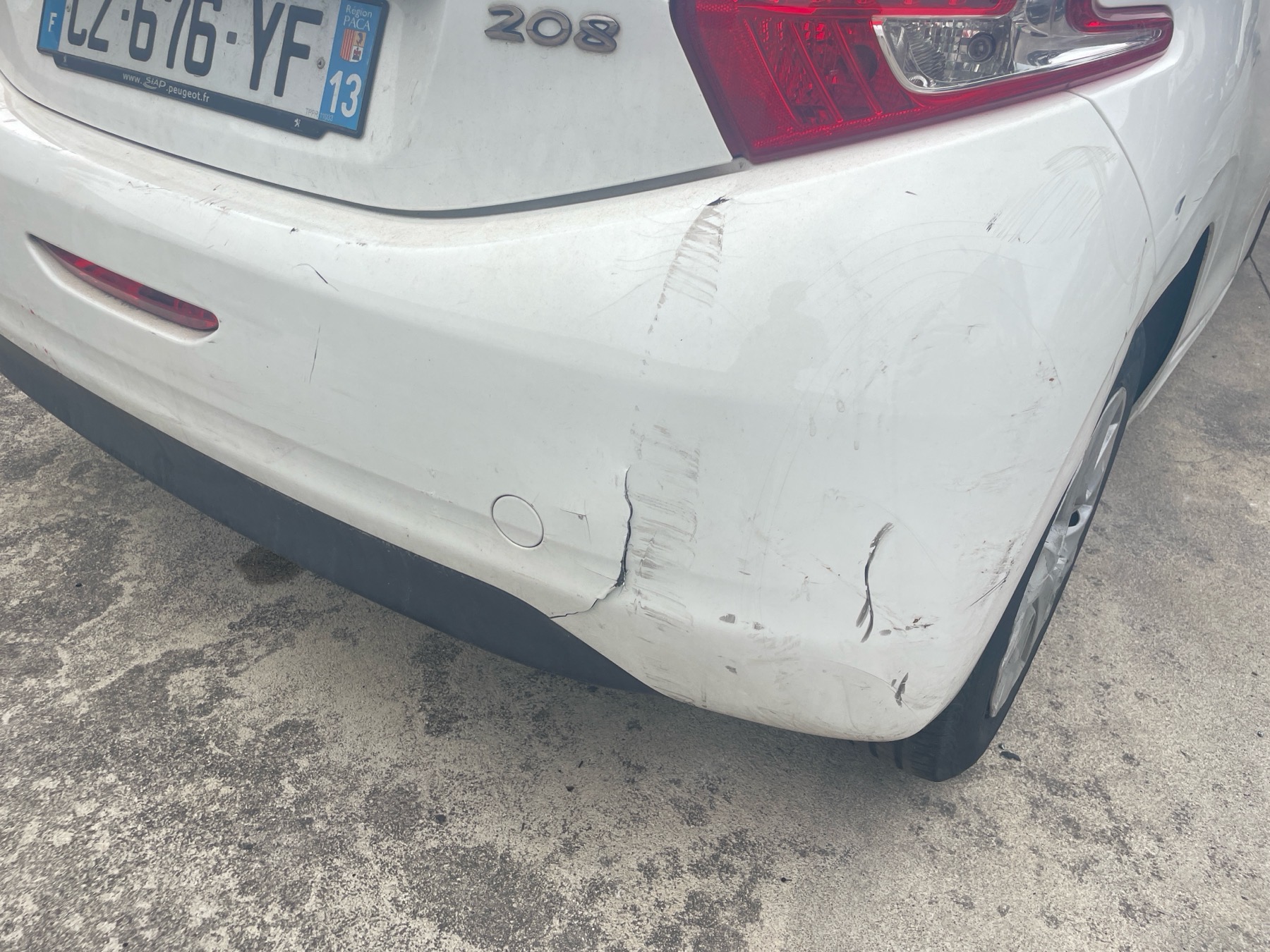 Image PEUGEOT 208 1
