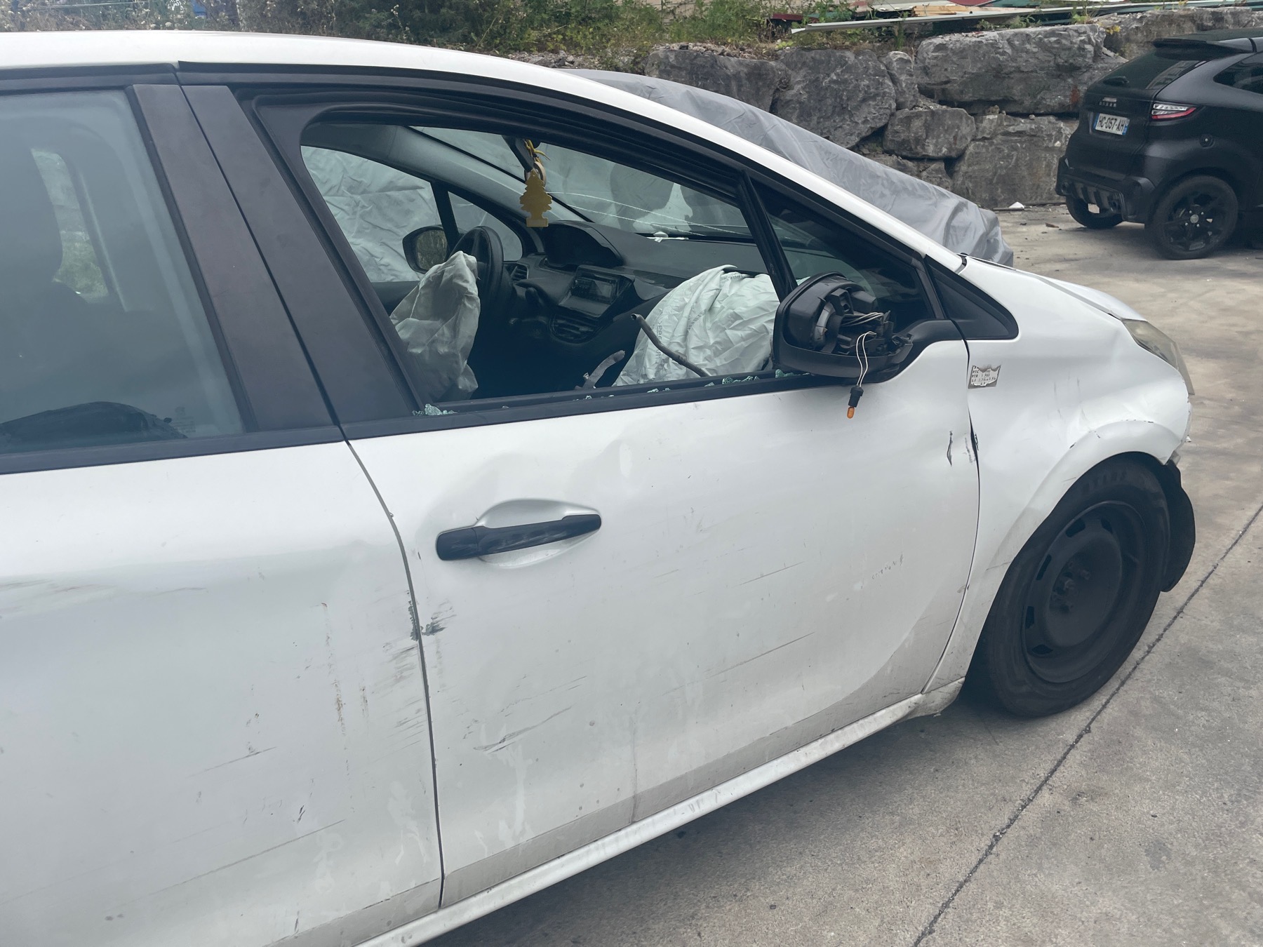 Image PEUGEOT 208 1