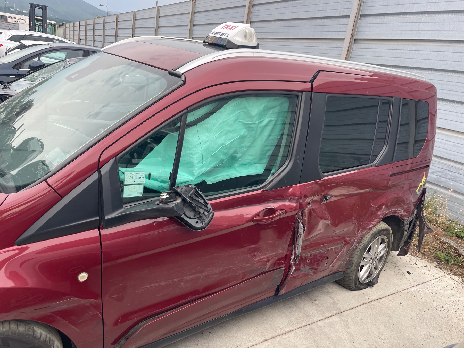 Image FORD TOURNEO CONNECT 2