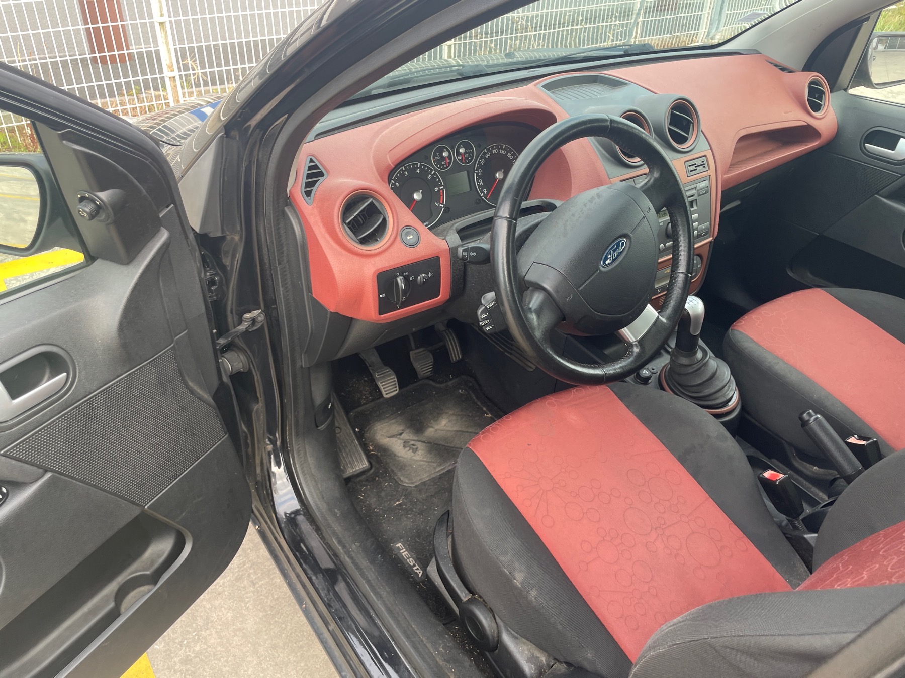Image FORD FIESTA 5