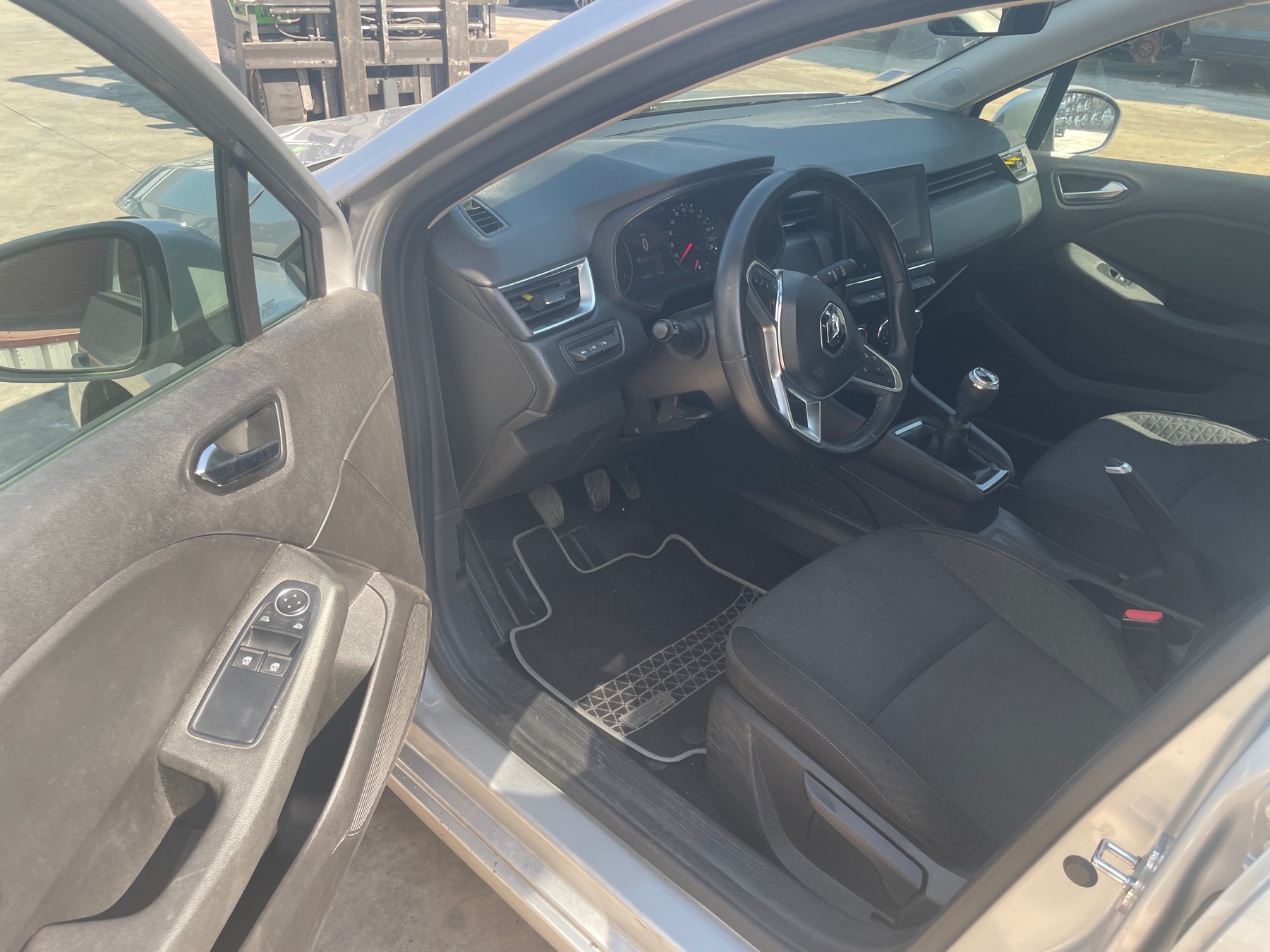 Image RENAULT CLIO 5