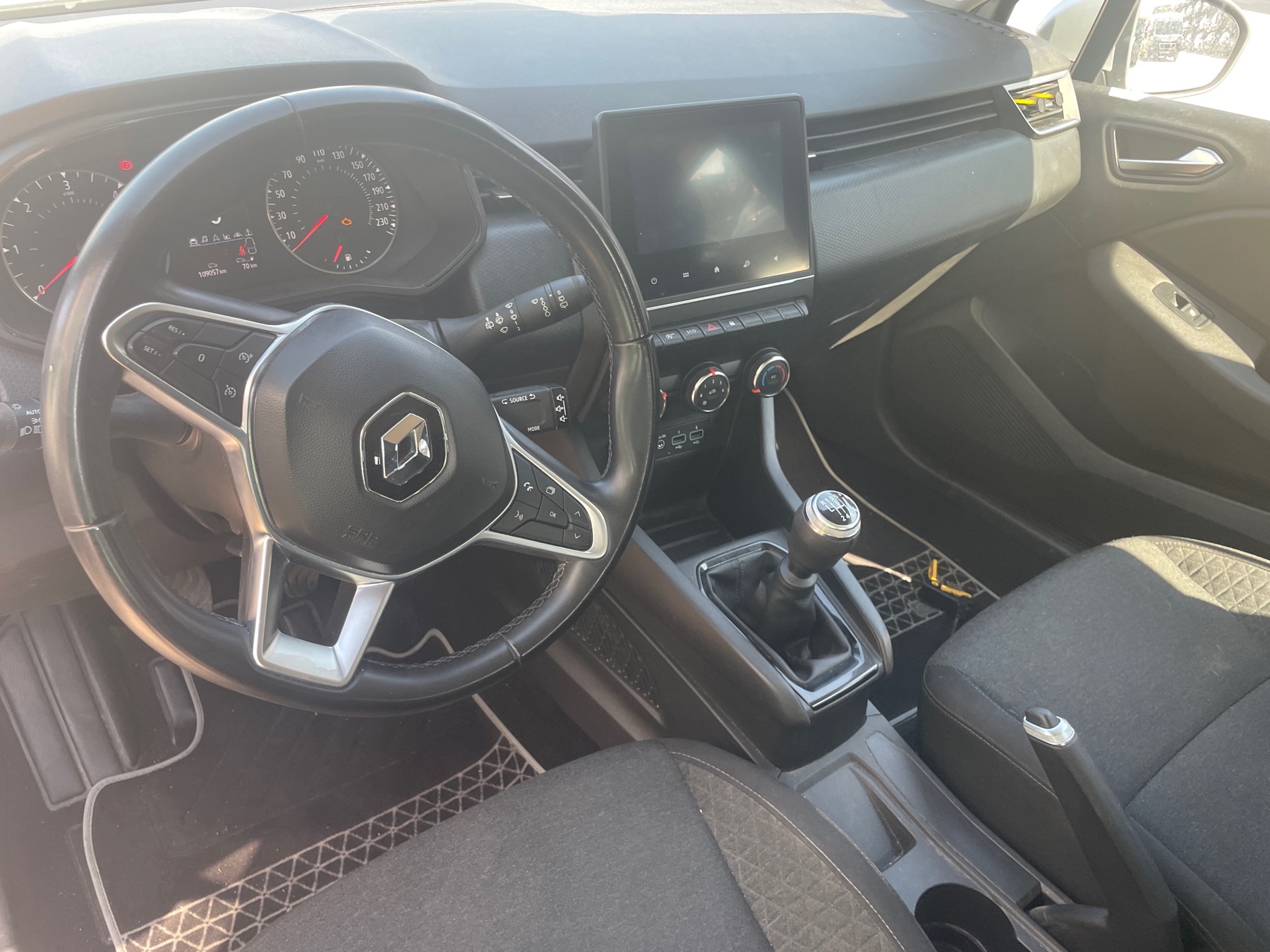 Image RENAULT CLIO 5