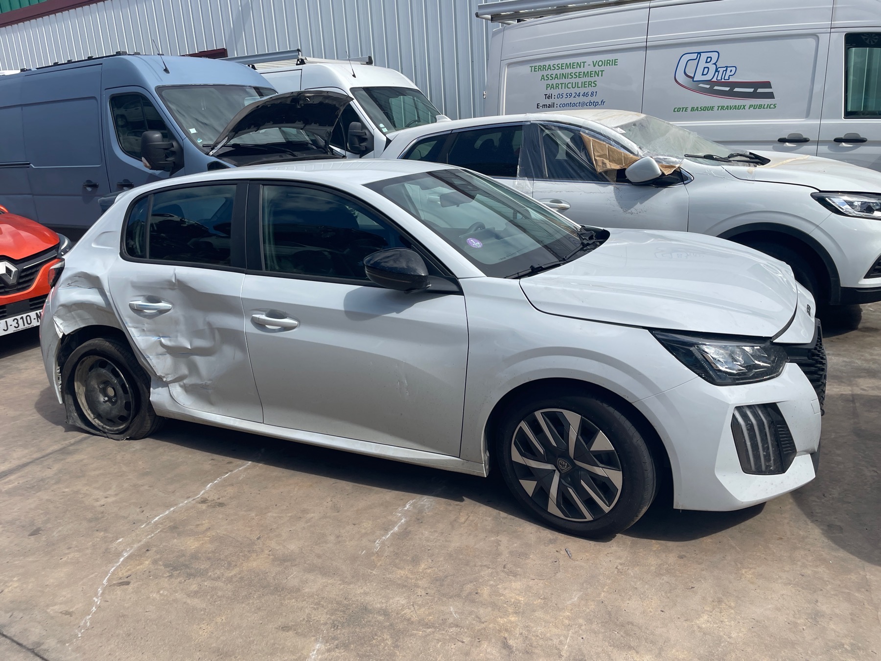 Image PEUGEOT 208 2