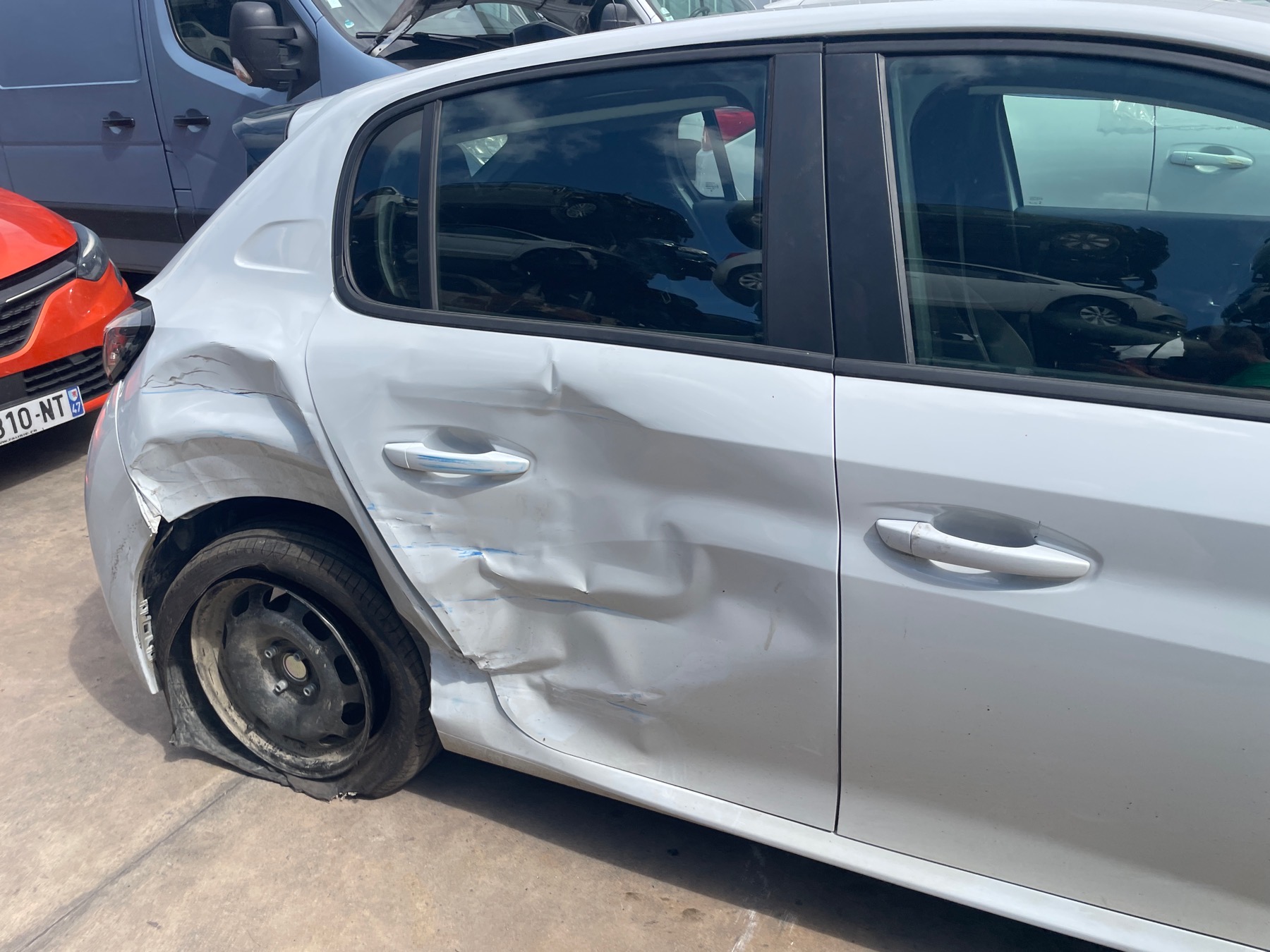 Image PEUGEOT 208 2