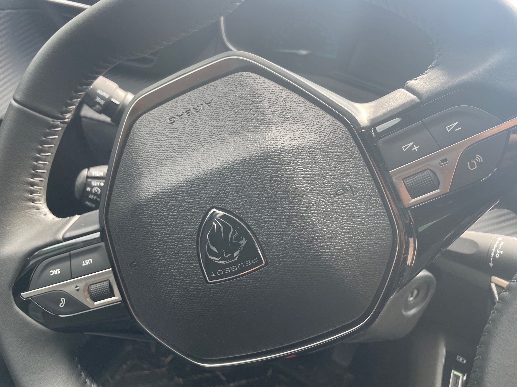 Image PEUGEOT 208 2