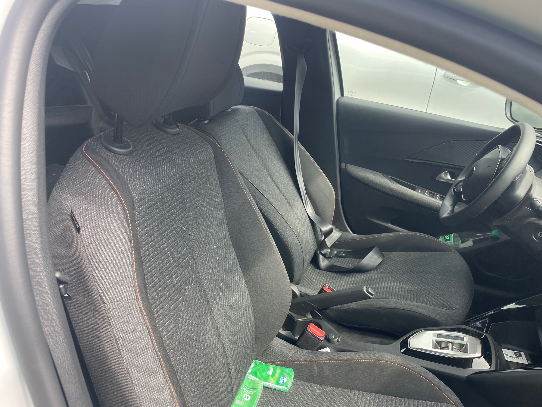 Image PEUGEOT 208 2