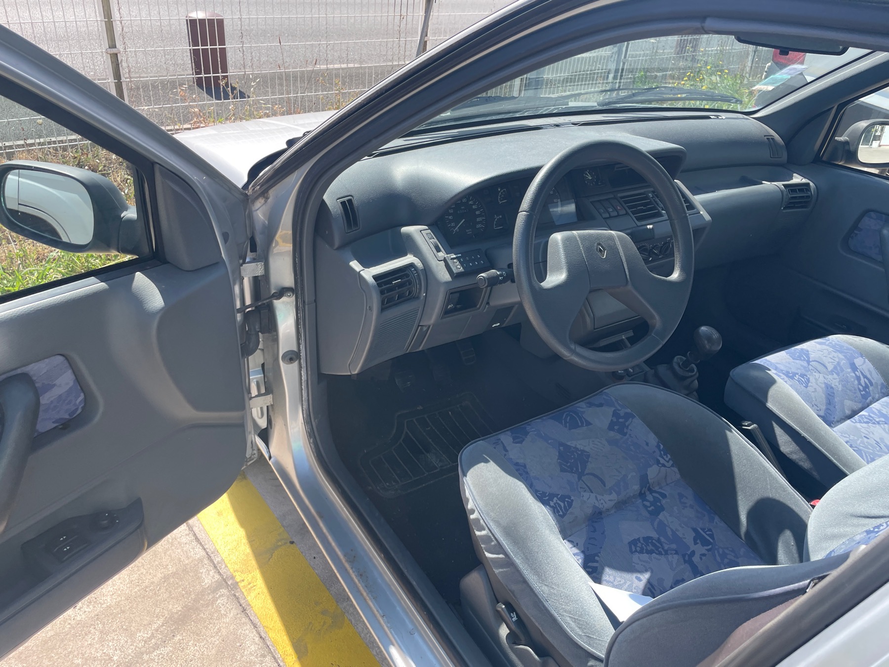 Image RENAULT CLIO 1