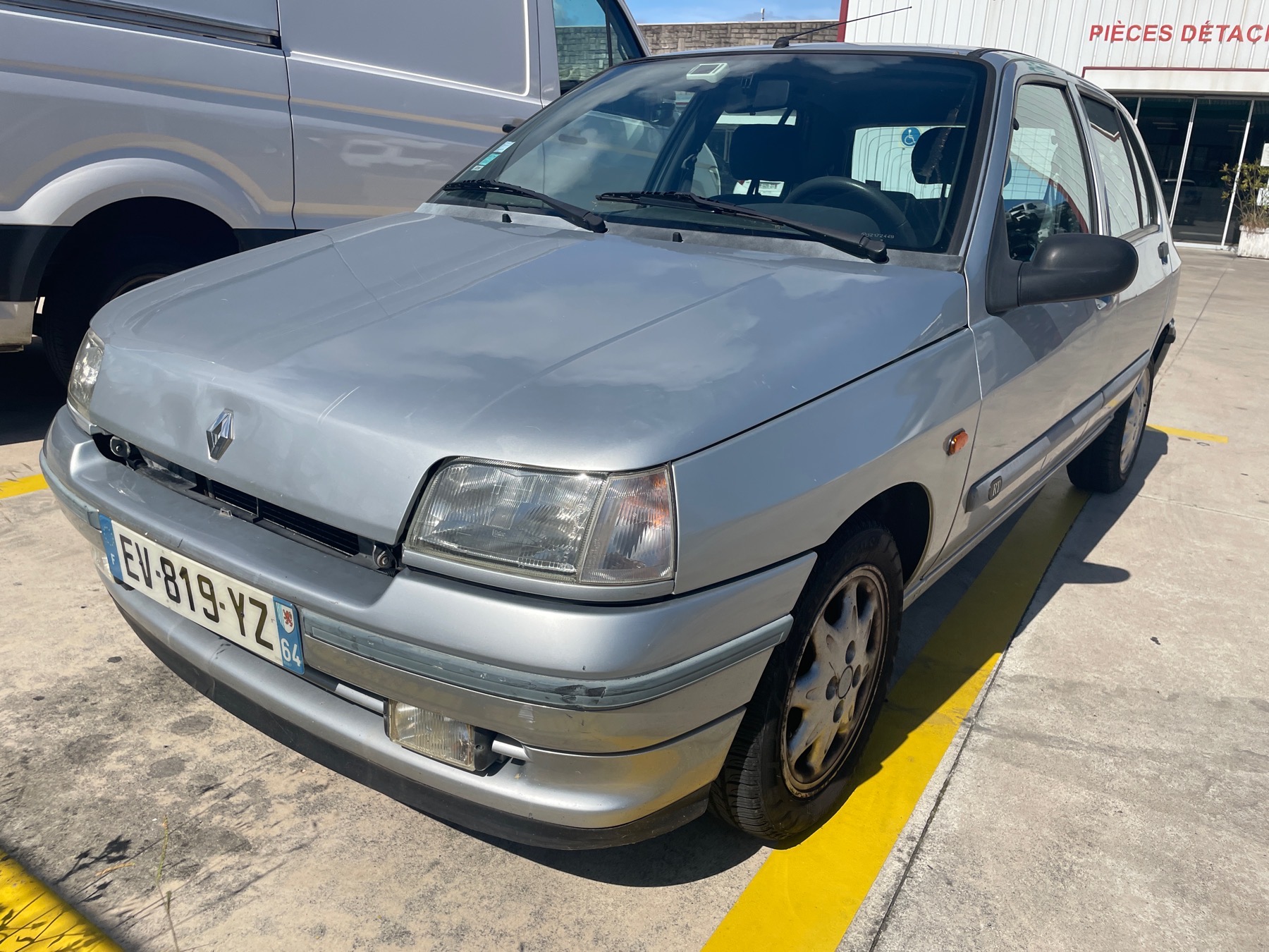 Image RENAULT CLIO 1