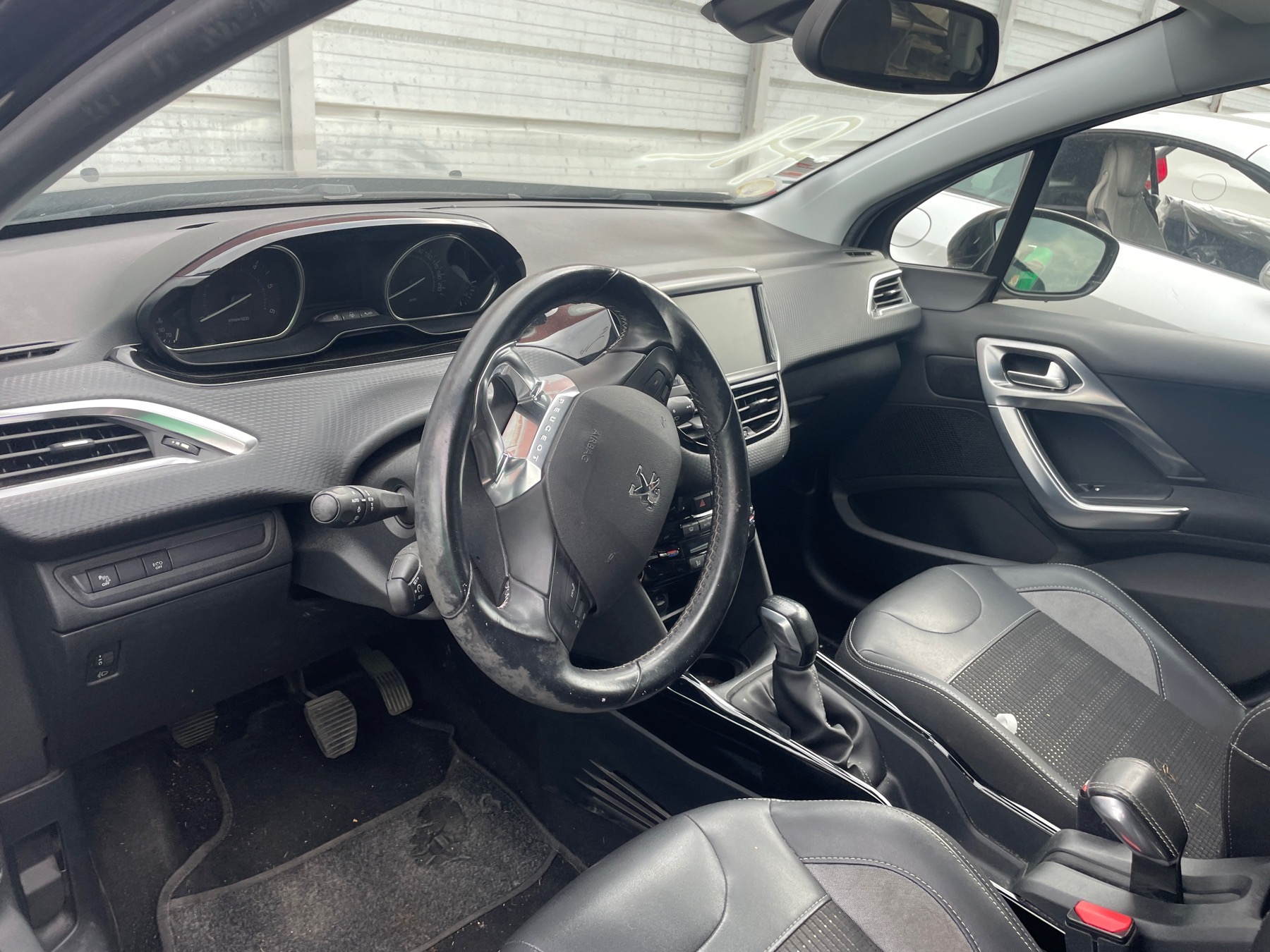 Image PEUGEOT 2008 1