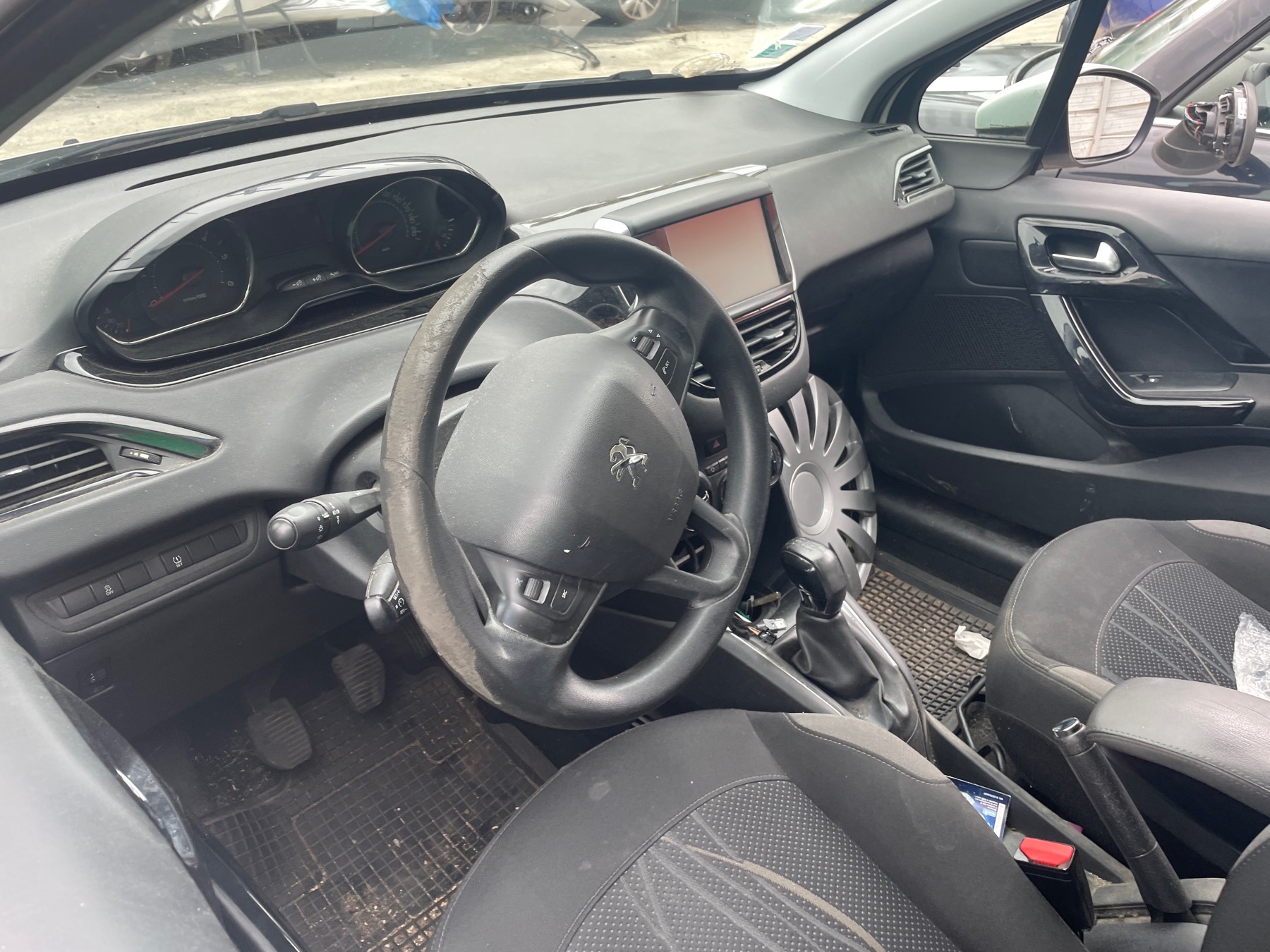 Image PEUGEOT 208 1