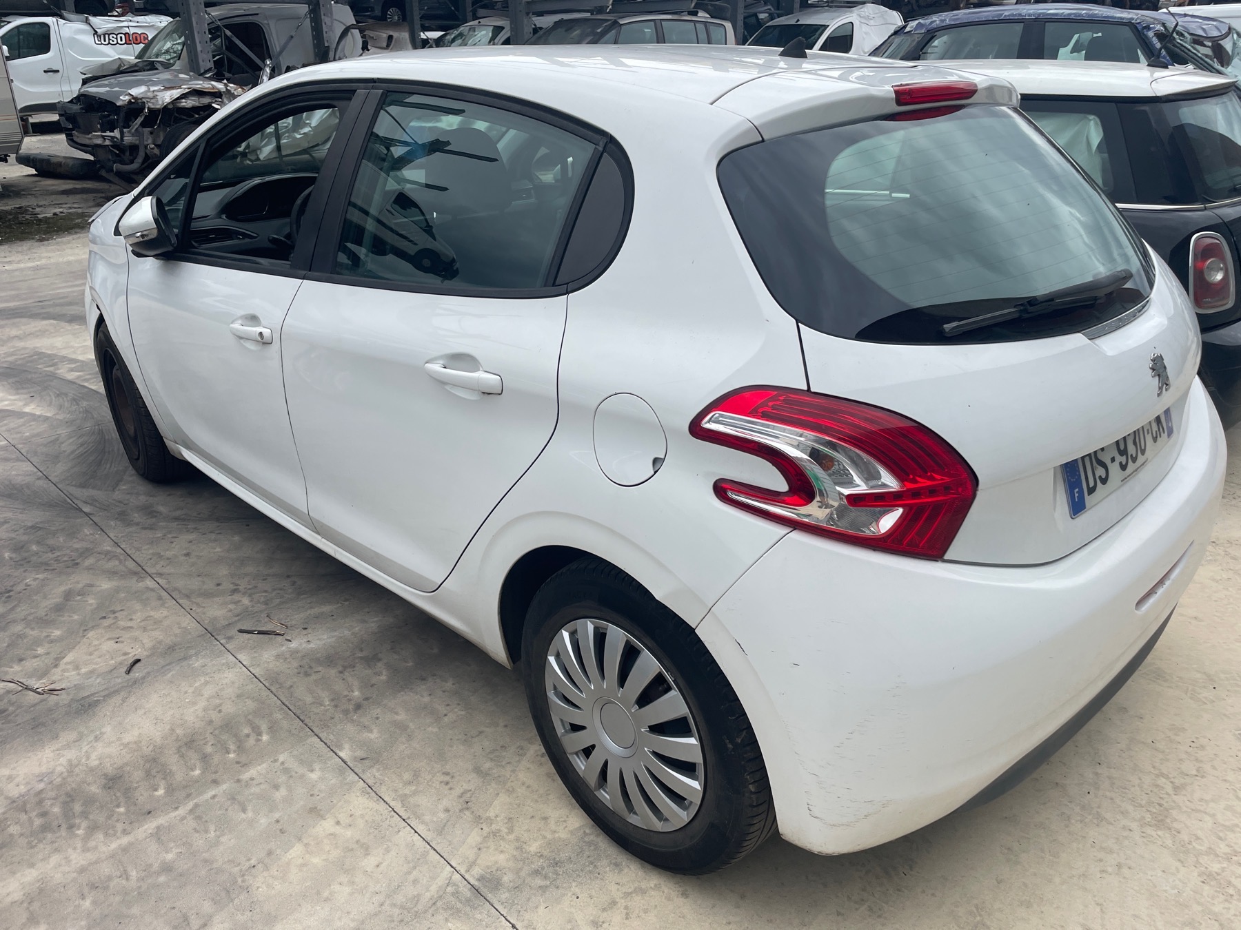 Image PEUGEOT 208 1
