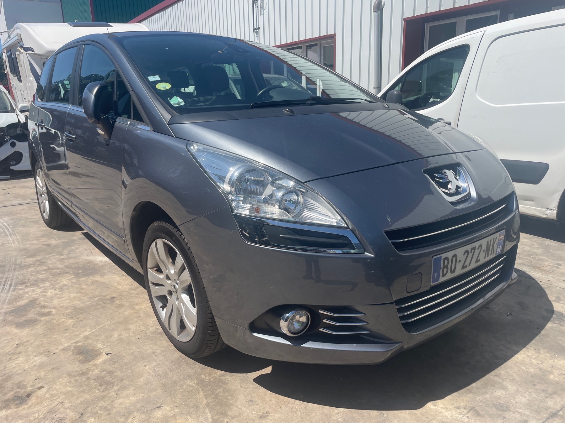 Image PEUGEOT 5008 1