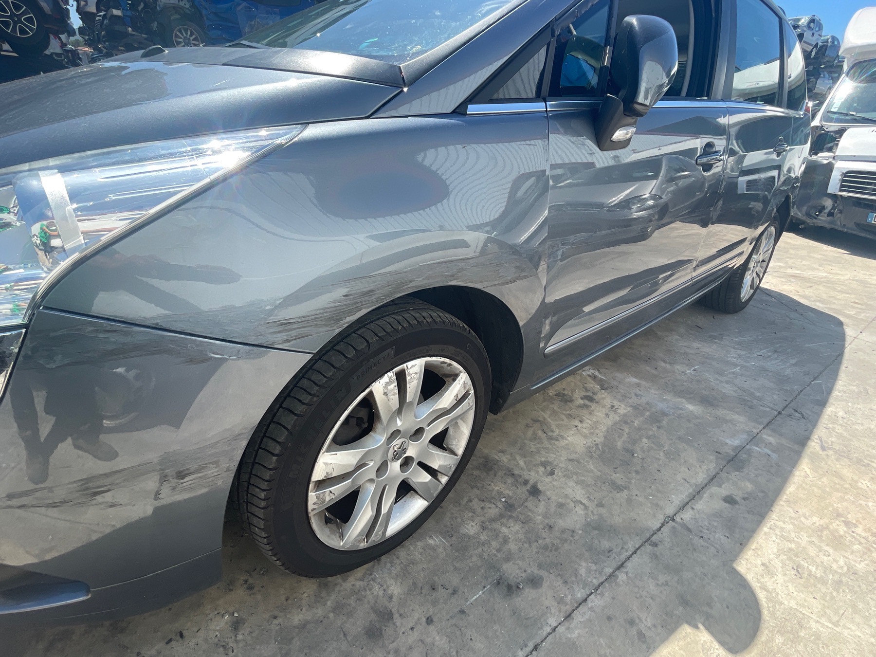 Image PEUGEOT 5008 1