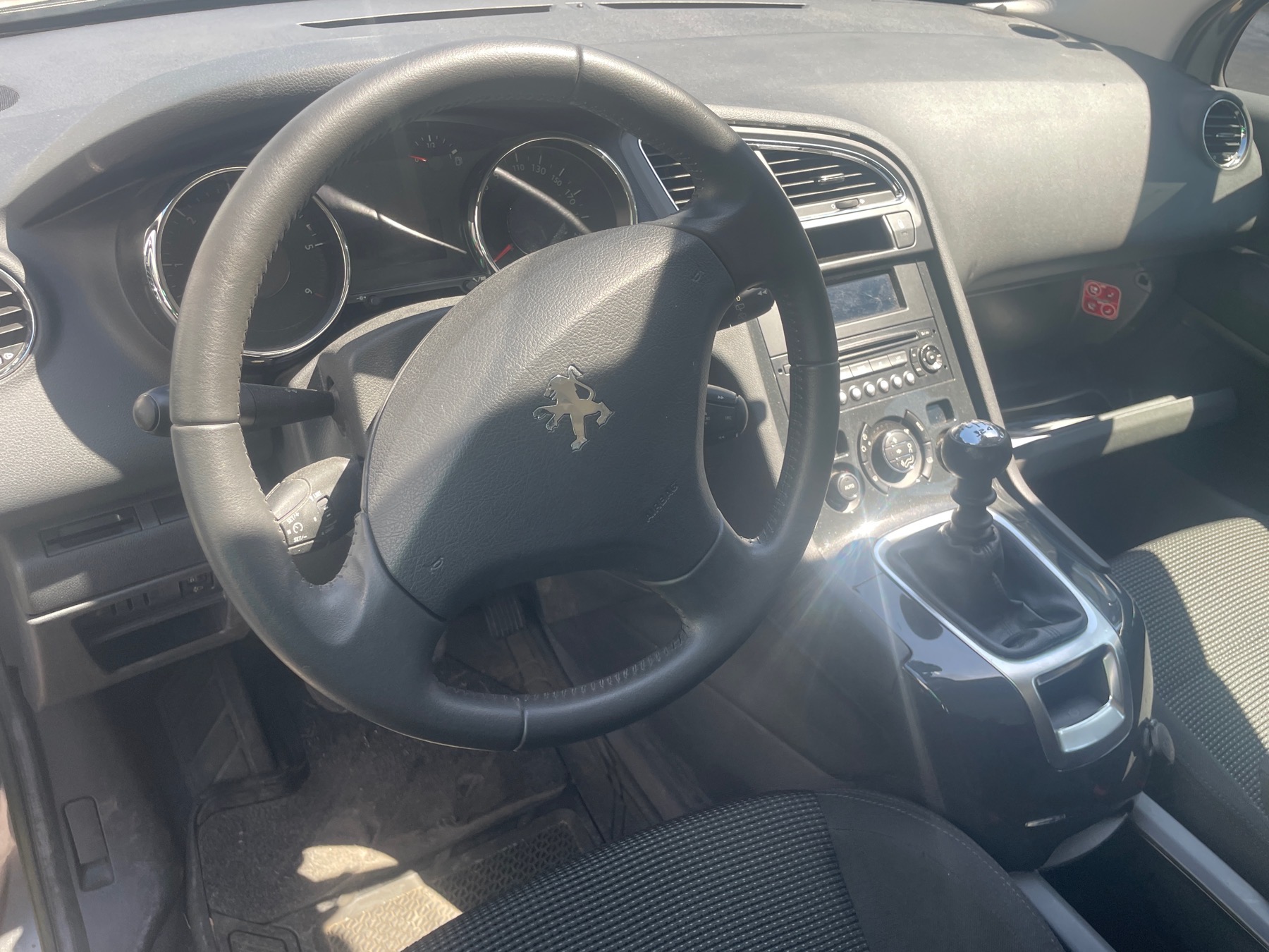 Image PEUGEOT 5008 1