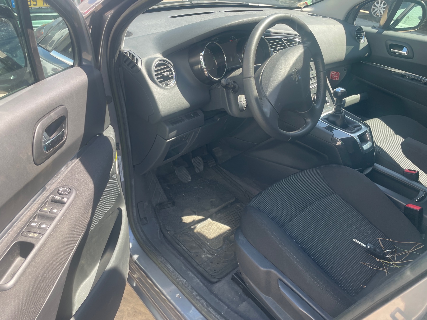 Image PEUGEOT 5008 1