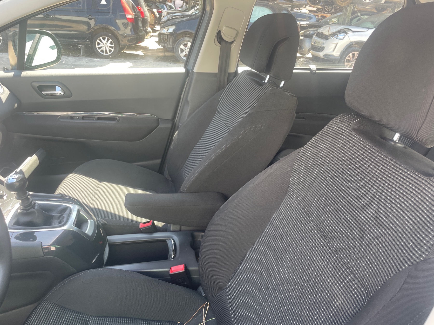 Image PEUGEOT 5008 1