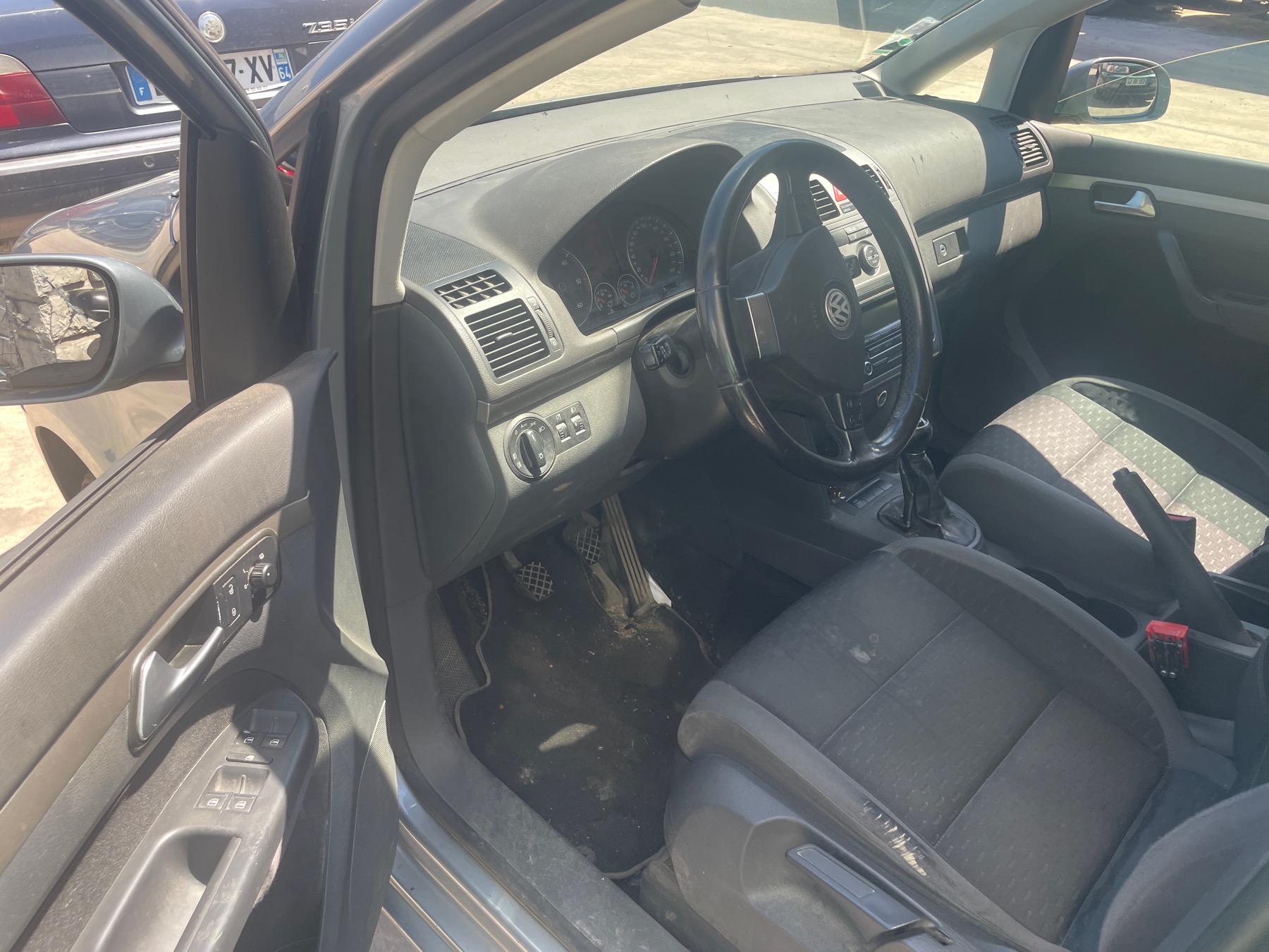 Image VOLKSWAGEN TOURAN 1