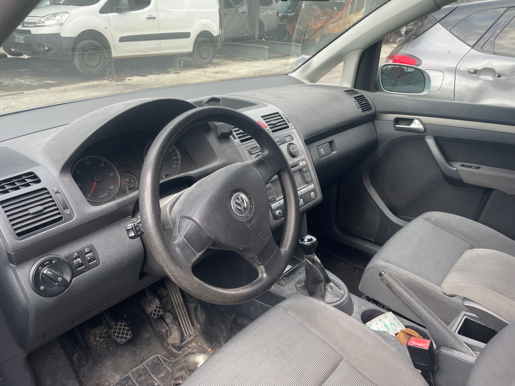 Image VOLKSWAGEN TOURAN 1
