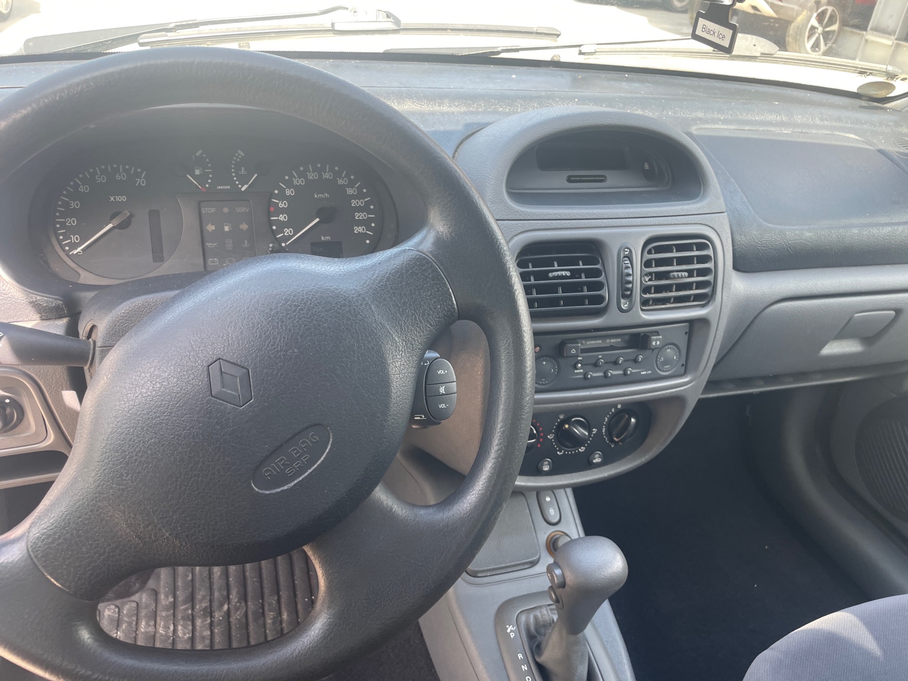 Image RENAULT CLIO 2