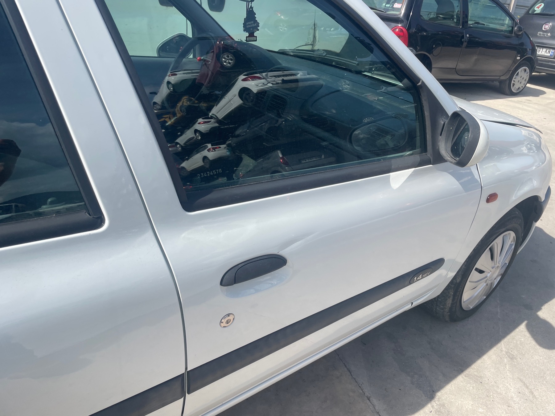Image RENAULT CLIO 2