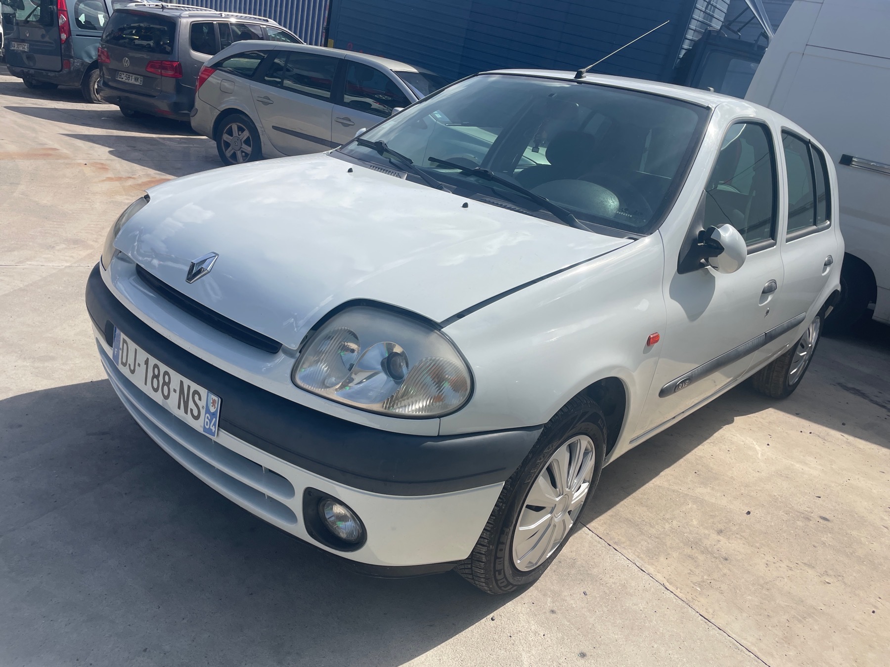 Image RENAULT CLIO 2