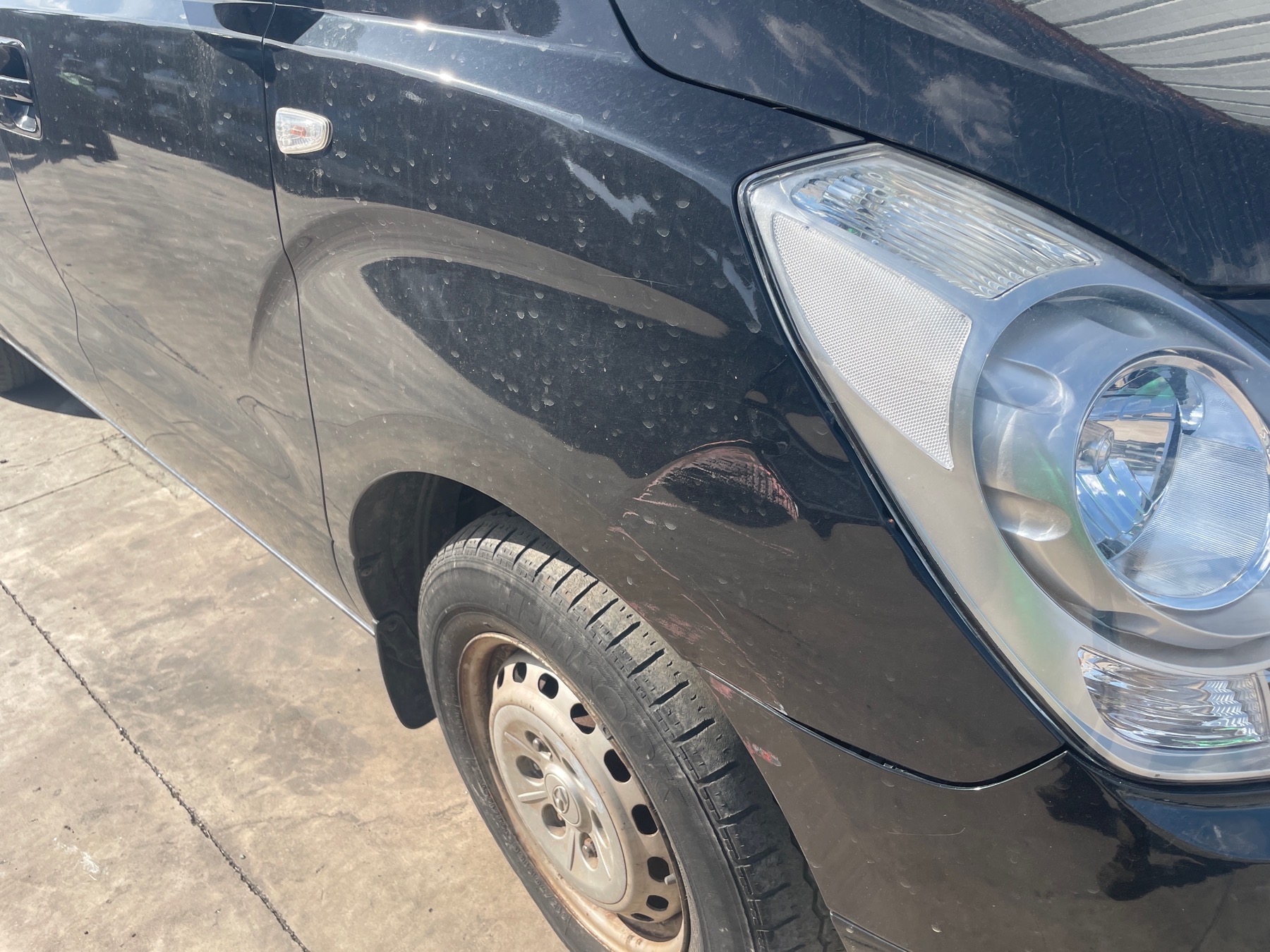 Image HYUNDAI SATELLITE 2