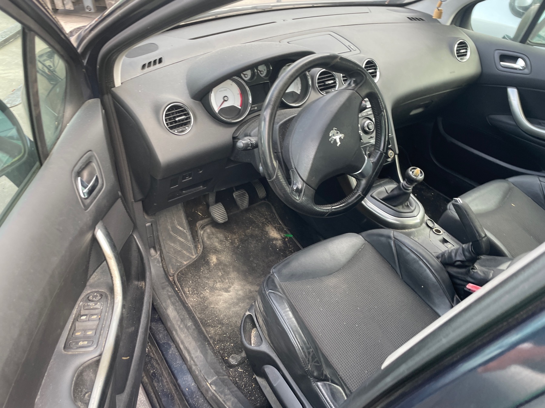 Image PEUGEOT 308 1