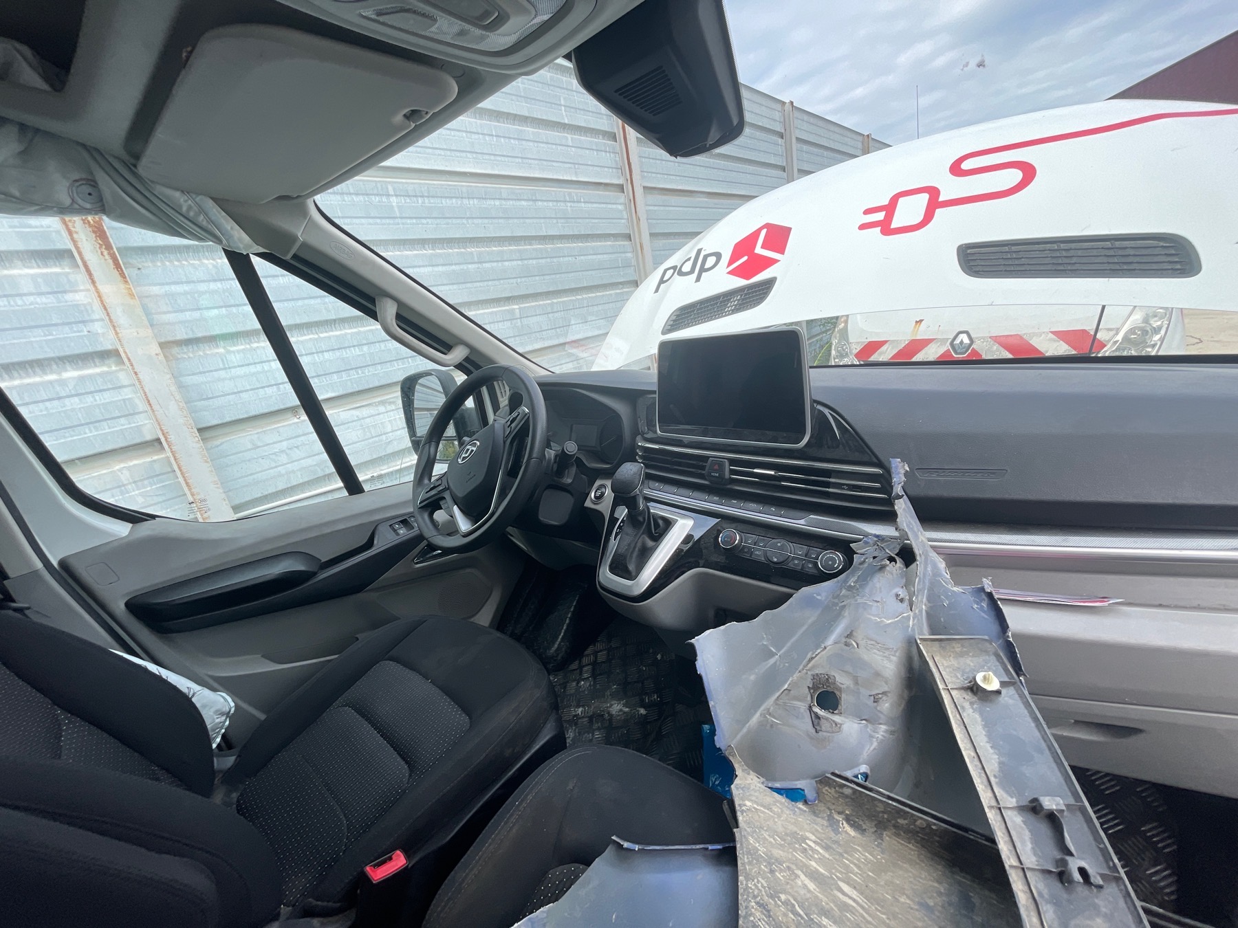 Image MAXUS E-DELIVER 9