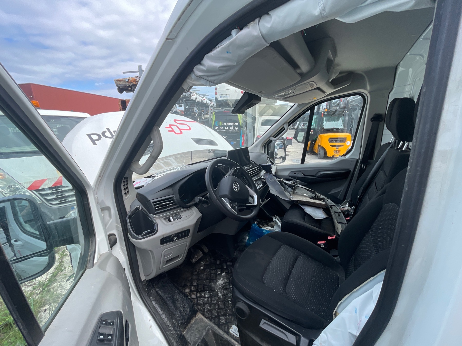 Image MAXUS E-DELIVER 9