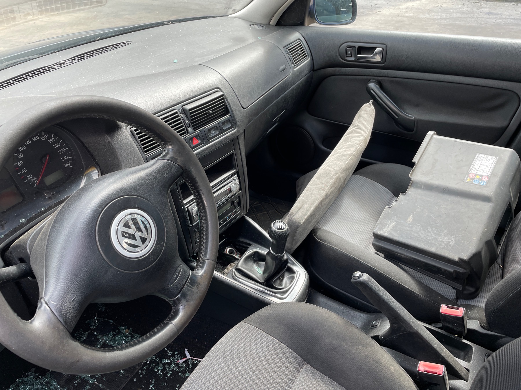 Image VOLKSWAGEN GOLF 4